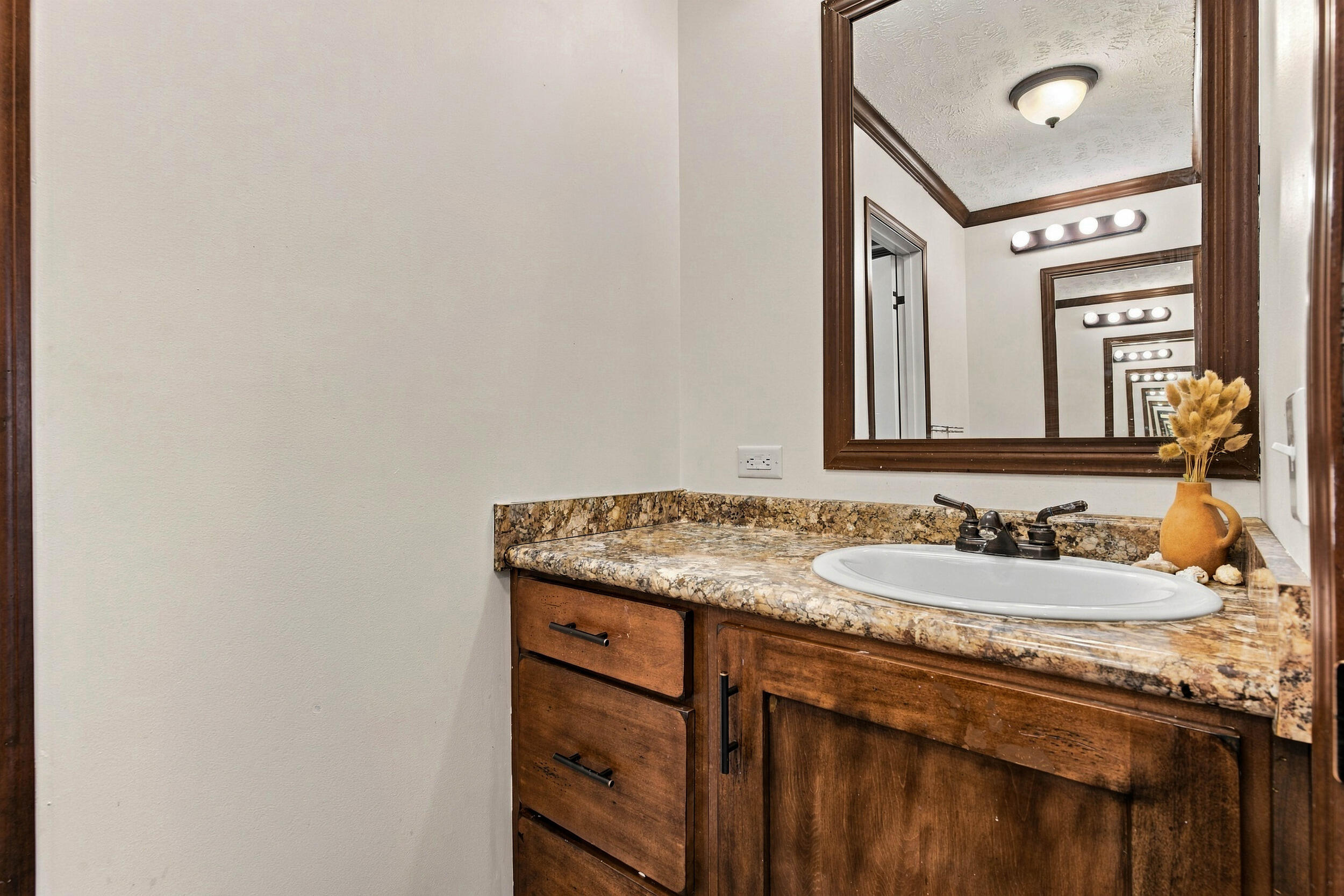 Photo 33 - Residential for sale – 5163  Lawrence 2212   Pierce City, MO