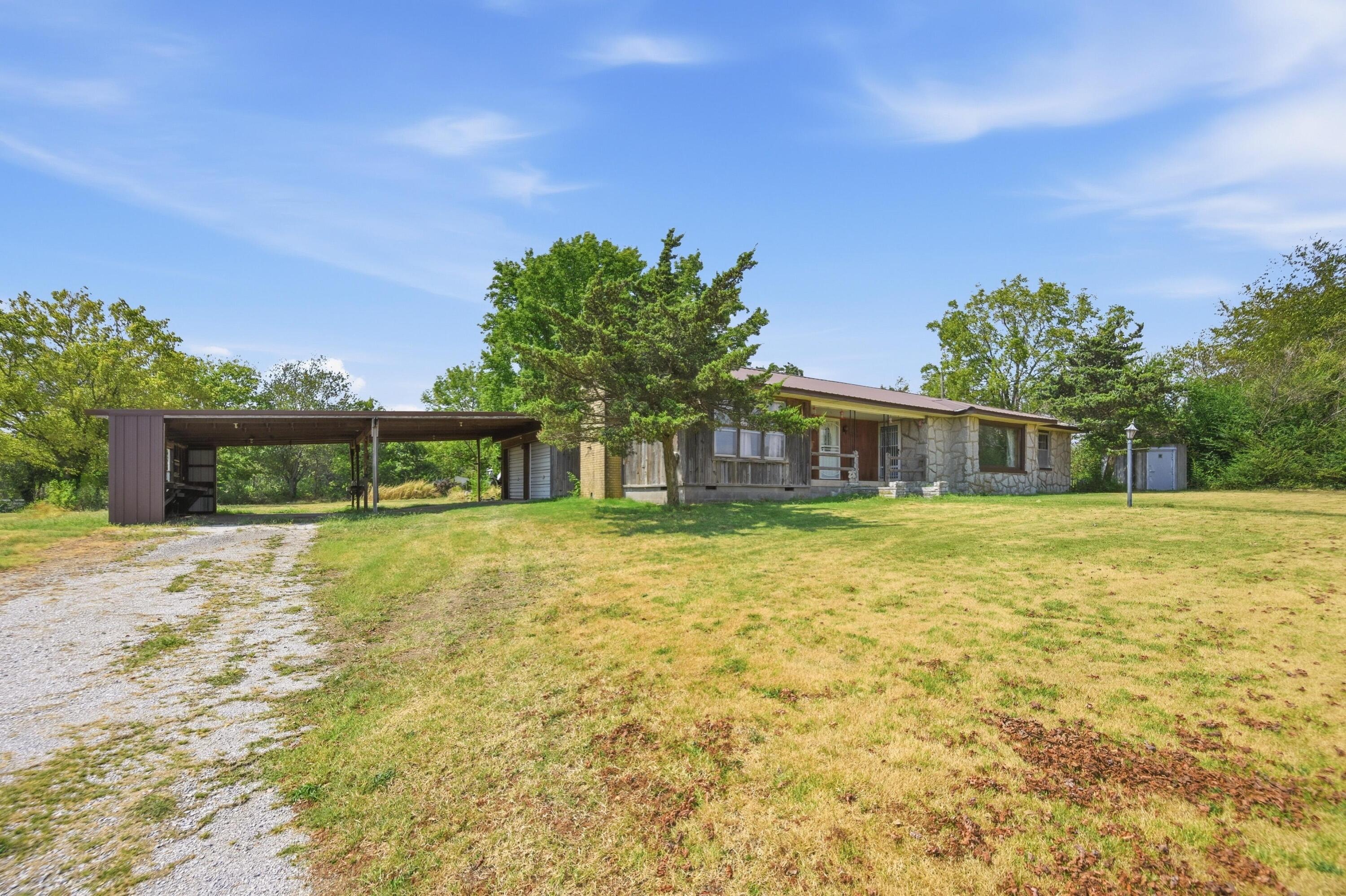 Photo 2 - Residential for sale – 219 S Roy Hill Boulevard  Goodman, MO
