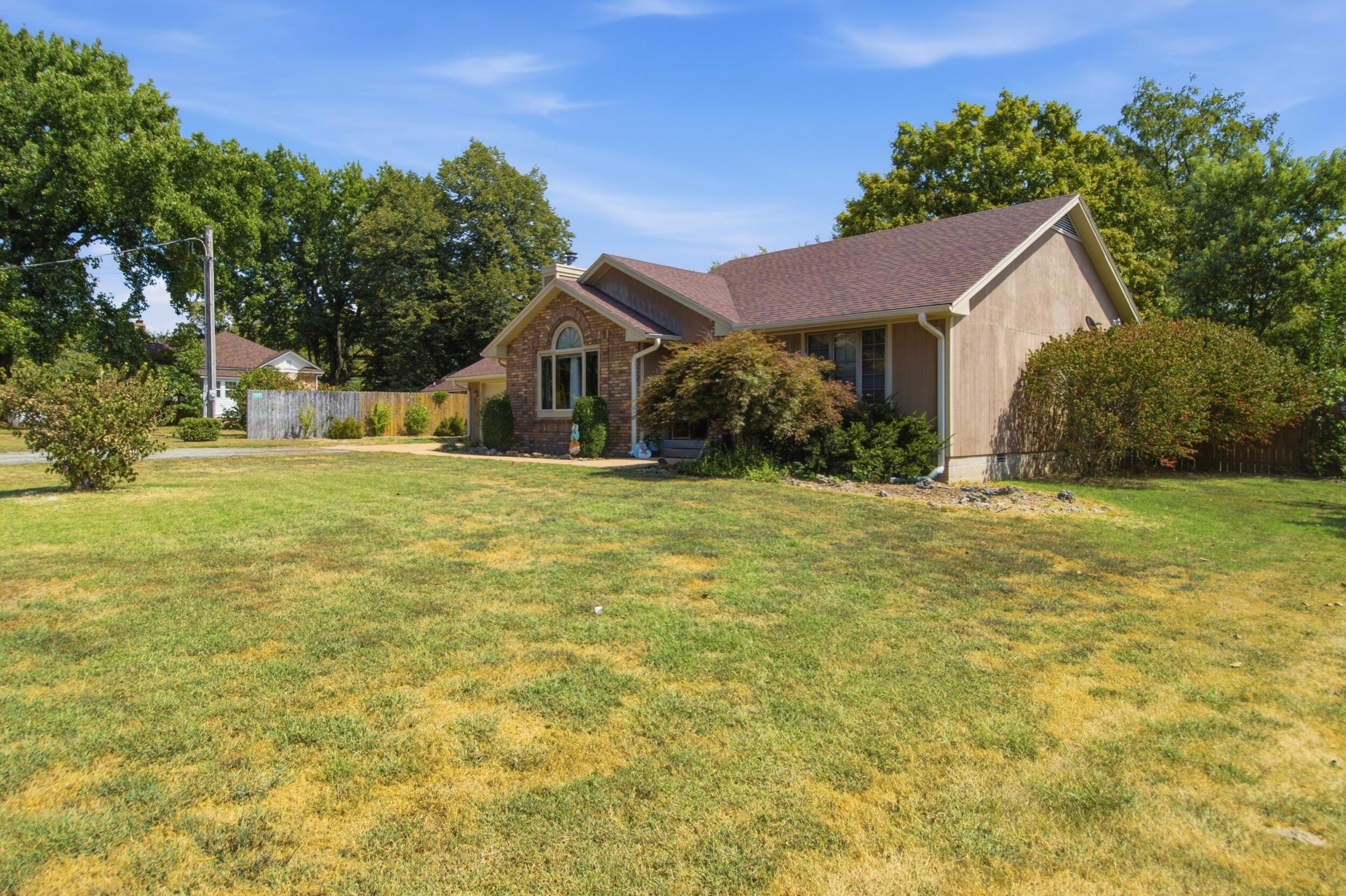 Photo 4 - Residential for sale – 608 S Hamrick Street  Houston, MO