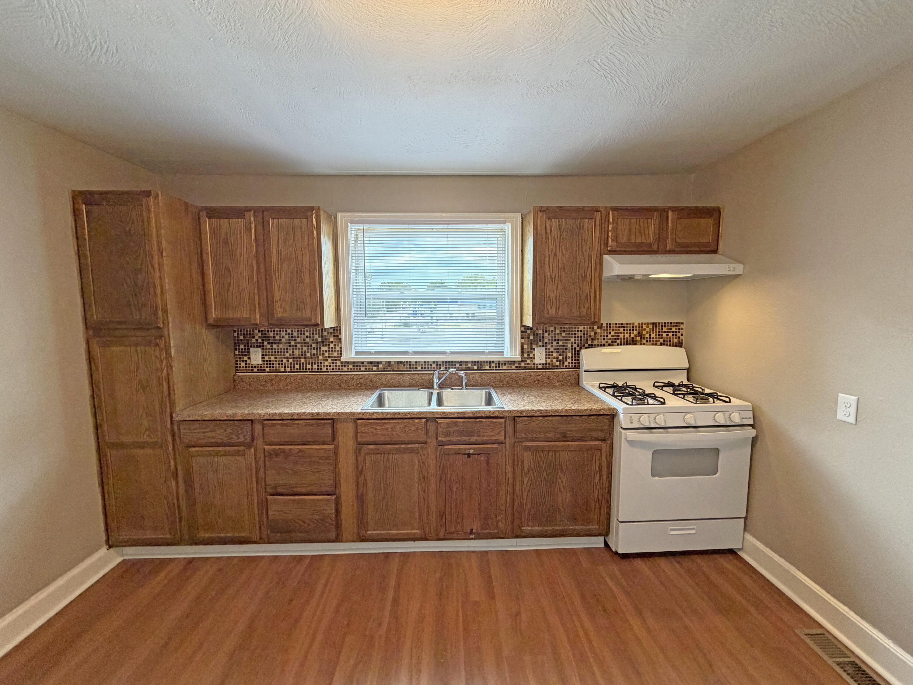 Photo 8 - Residential for sale – 2336 N Johnston Avenue  Springfield, MO
