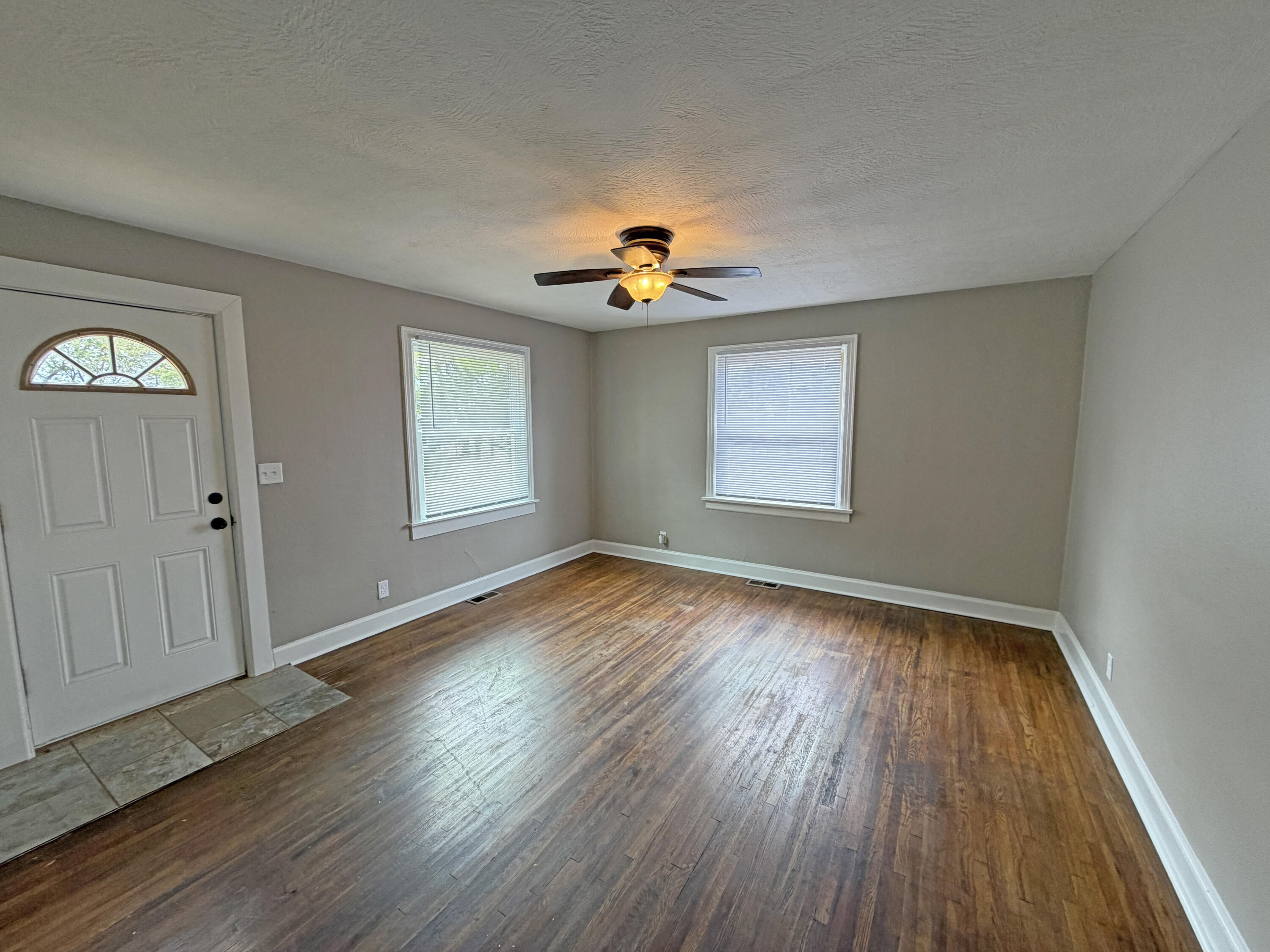 Photo 6 - Residential for sale – 2336 N Johnston Avenue  Springfield, MO