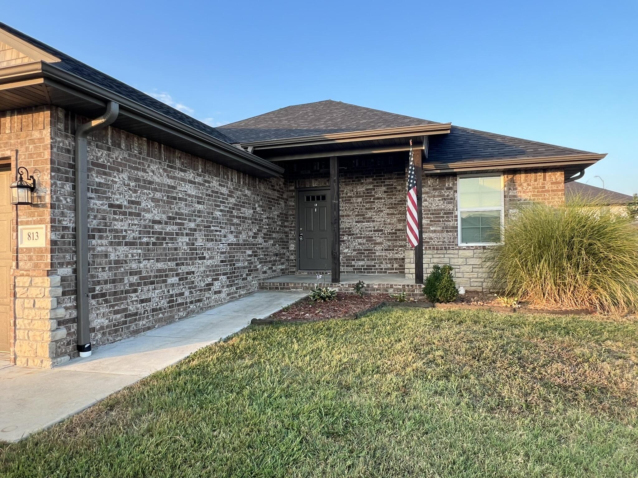 Photo 7 - Residential for sale – 813 S Ridgemont Drive  Nixa, MO