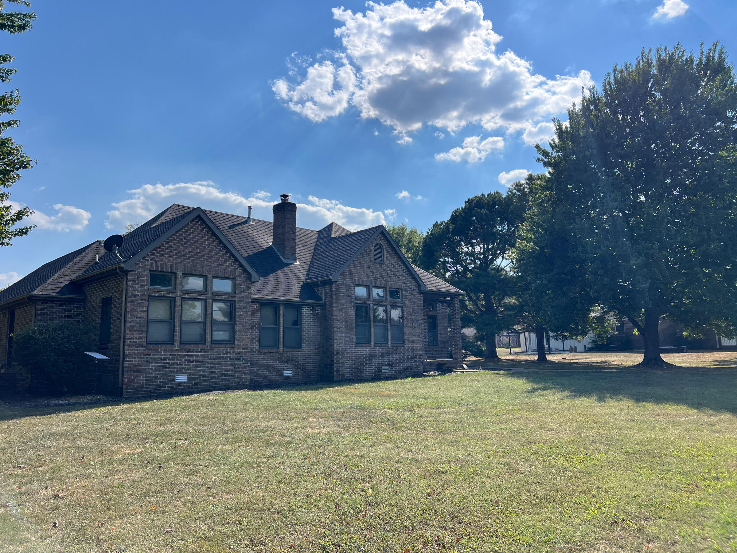 Photo 4 - Residential for sale – 1302 E 13th Street  Mountain Grove, MO