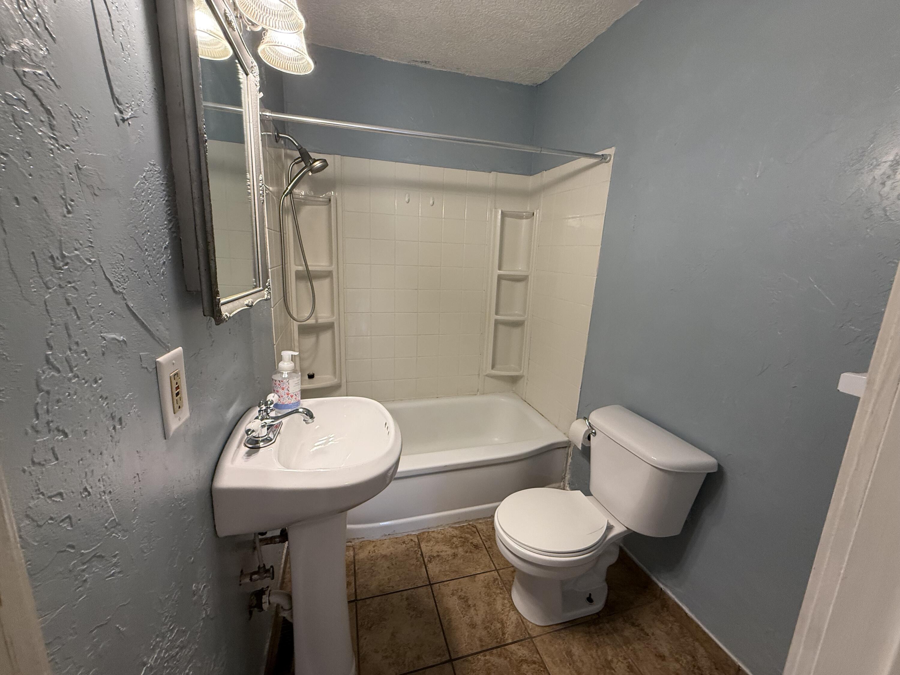 Photo 13 - Residential for sale – 2623 W Lincoln Street  Springfield, MO