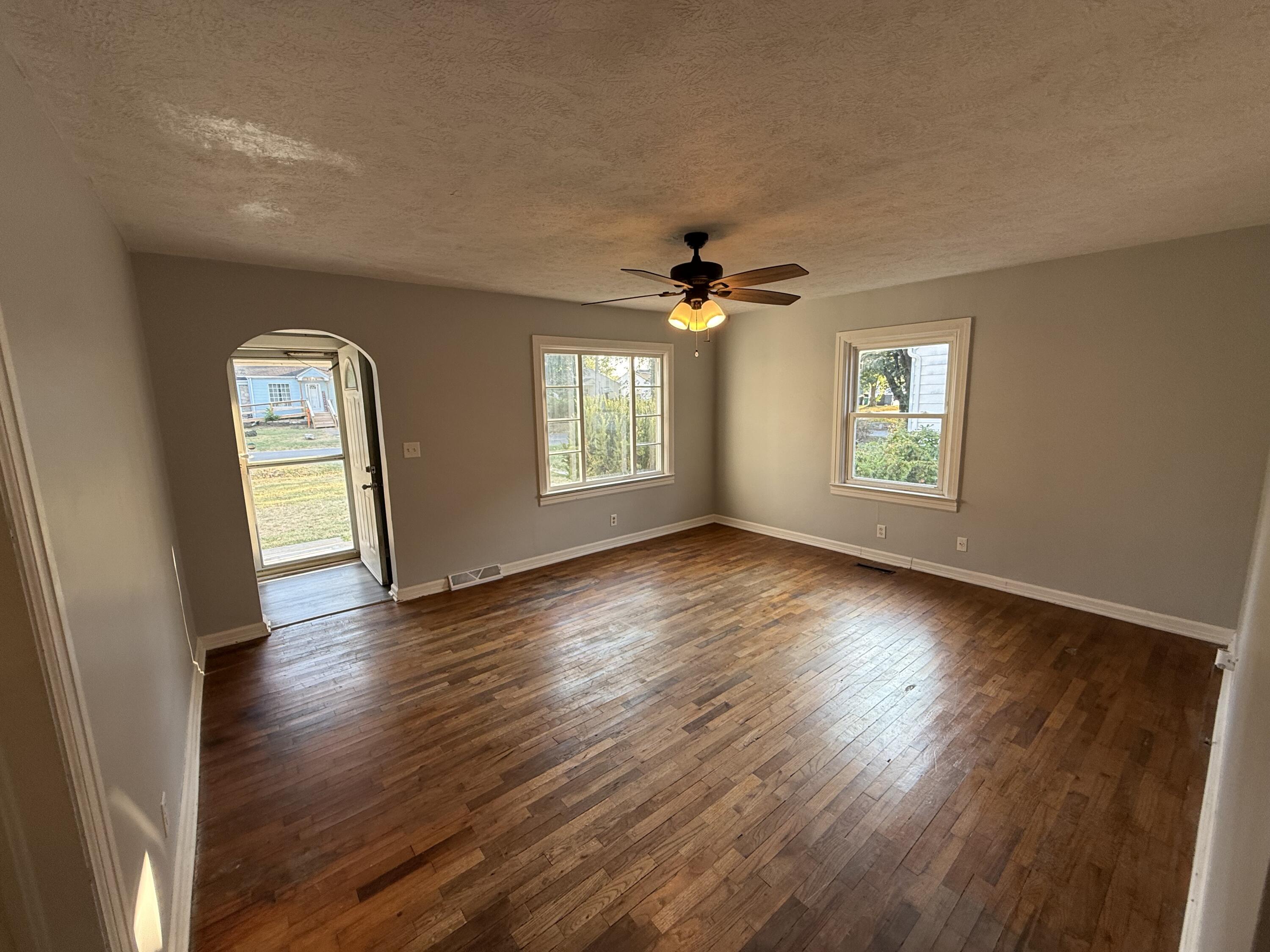 Photo 8 - Residential for sale – 2623 W Lincoln Street  Springfield, MO