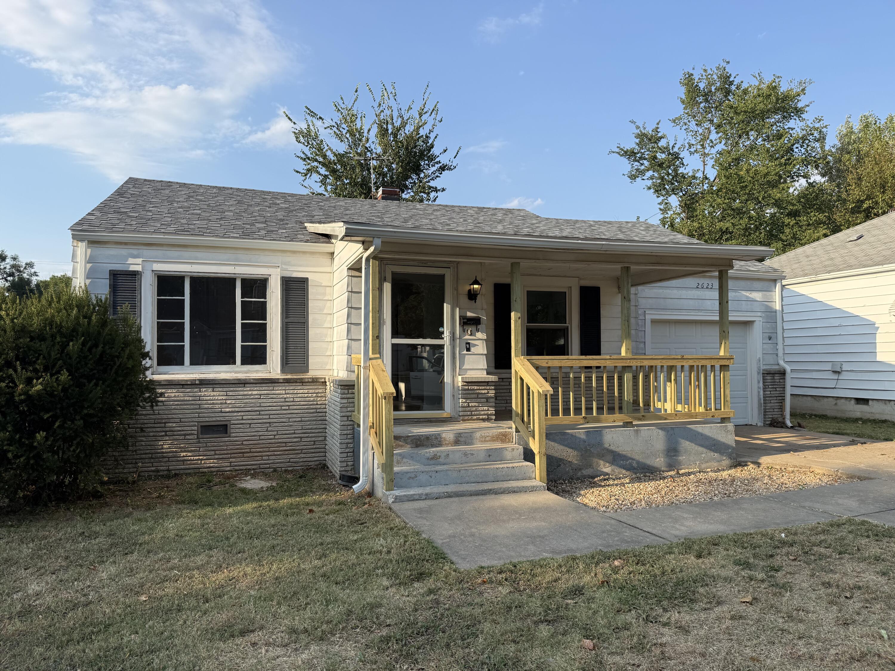 Photo 3 - Residential for sale – 2623 W Lincoln Street  Springfield, MO