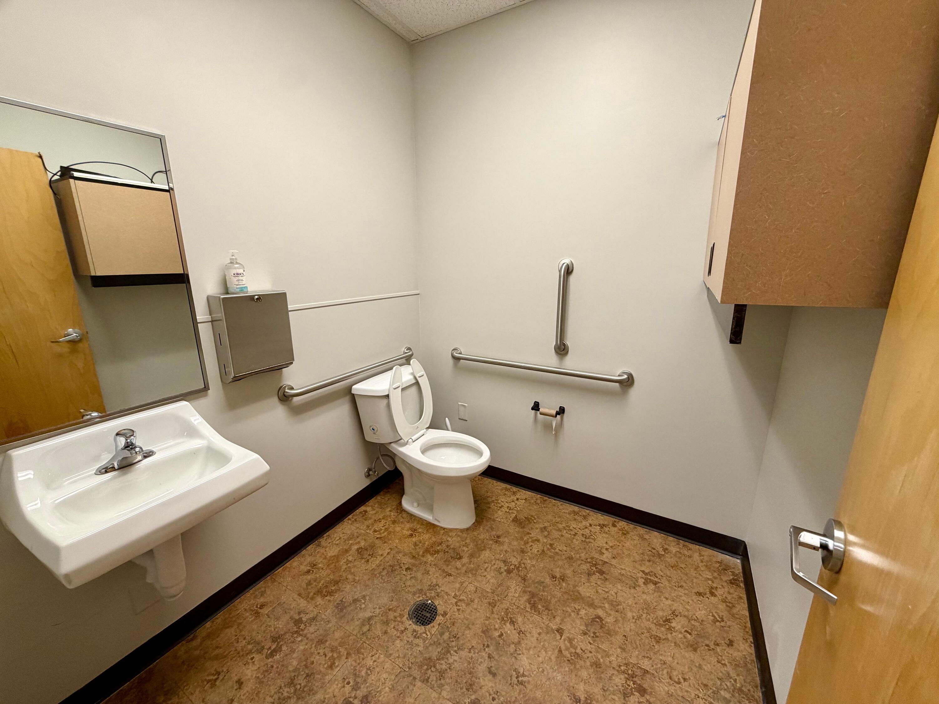 Photo 9 - Commercial Lease for sale – 4139 S National Avenue  Springfield, MO
