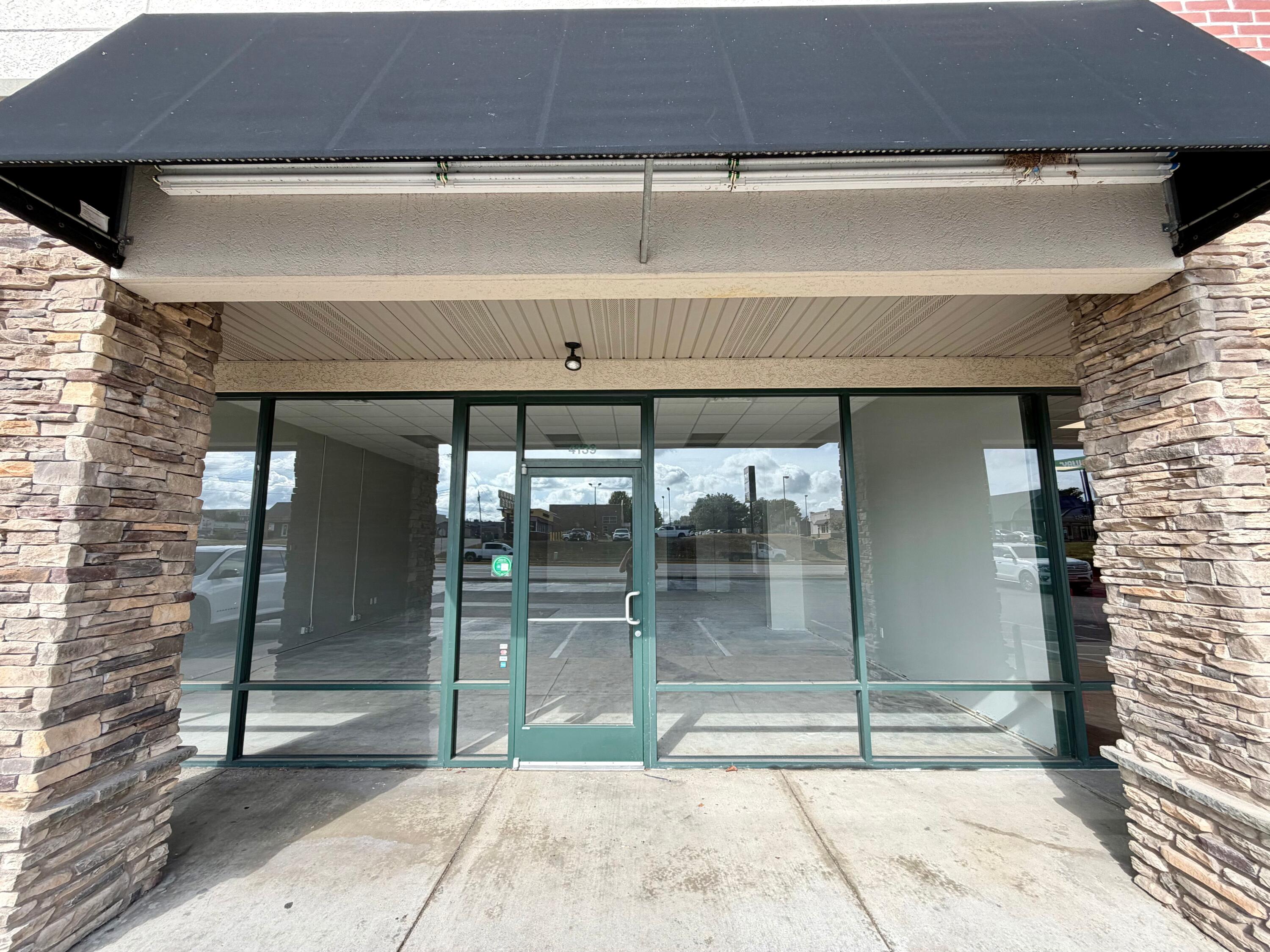 Photo 3 - Commercial Lease for sale – 4139 S National Avenue  Springfield, MO