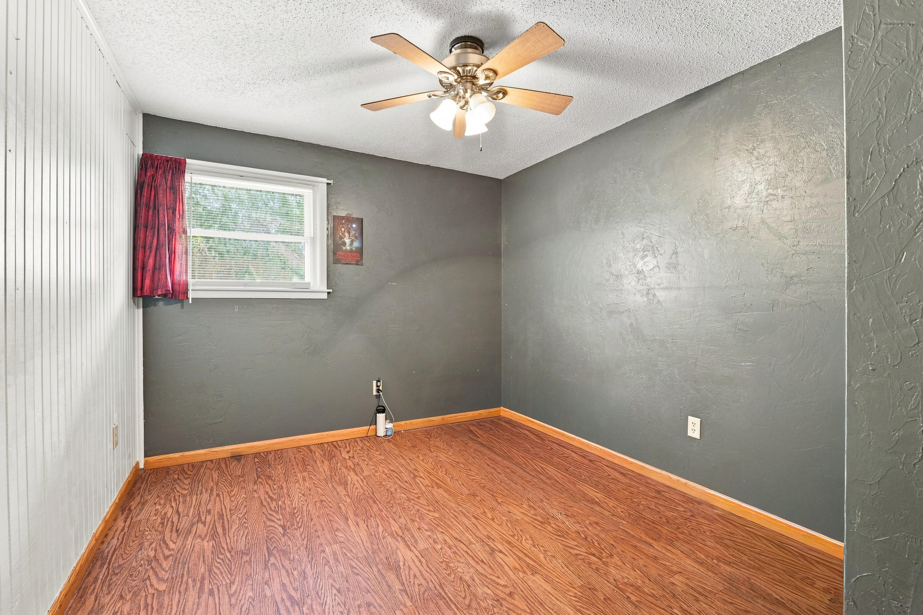 Photo 17 - Residential for sale – 606 N Pine Street  Willow Springs, MO