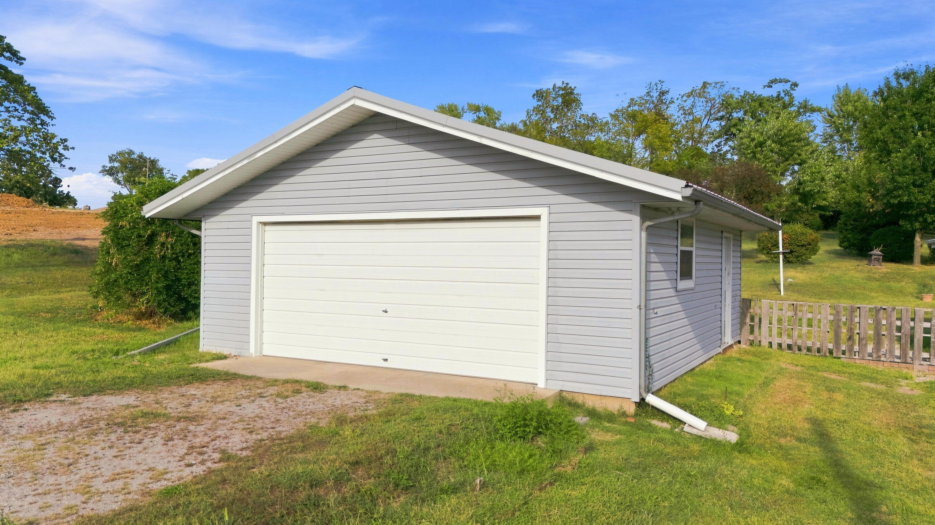 Photo 32 - Residential for sale – 606 N Pine Street  Willow Springs, MO