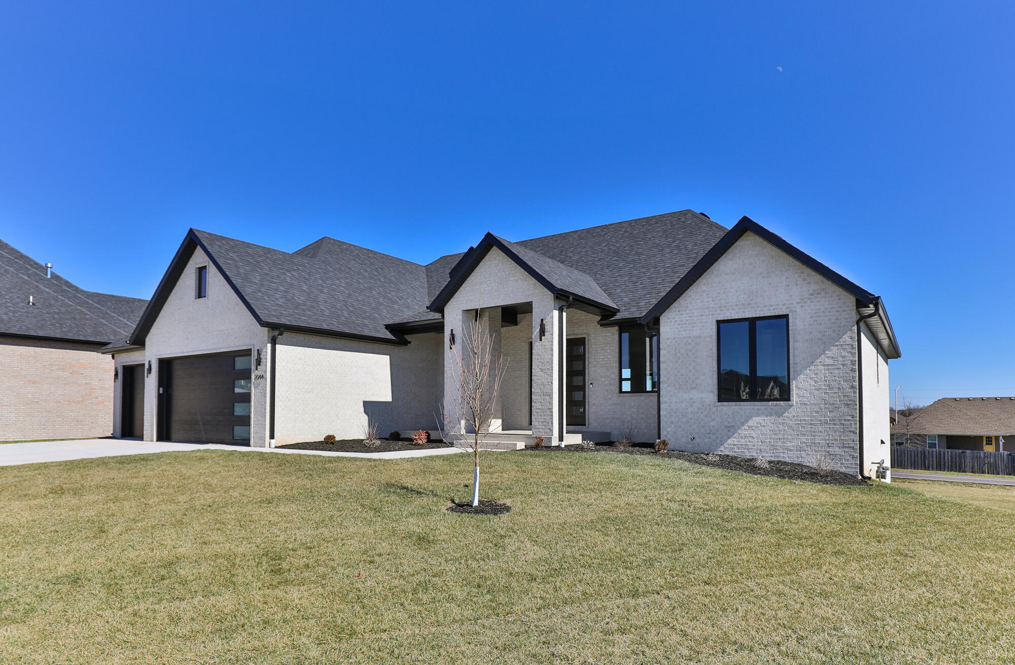 Photo 2 - Residential for sale – 2044 N Unbridled Court  Springfield, MO