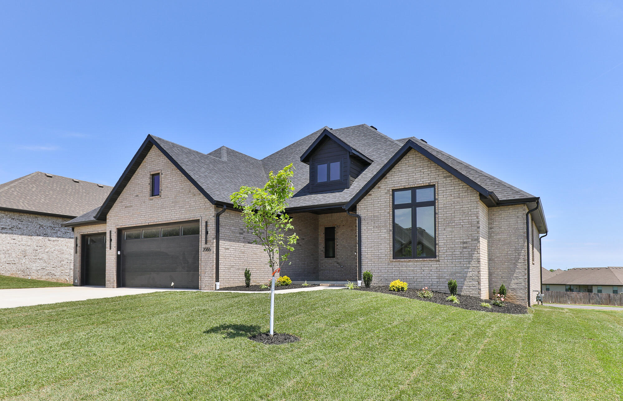 Photo 2 - Residential for sale – 2066 N Unbridled Court  Springfield, MO