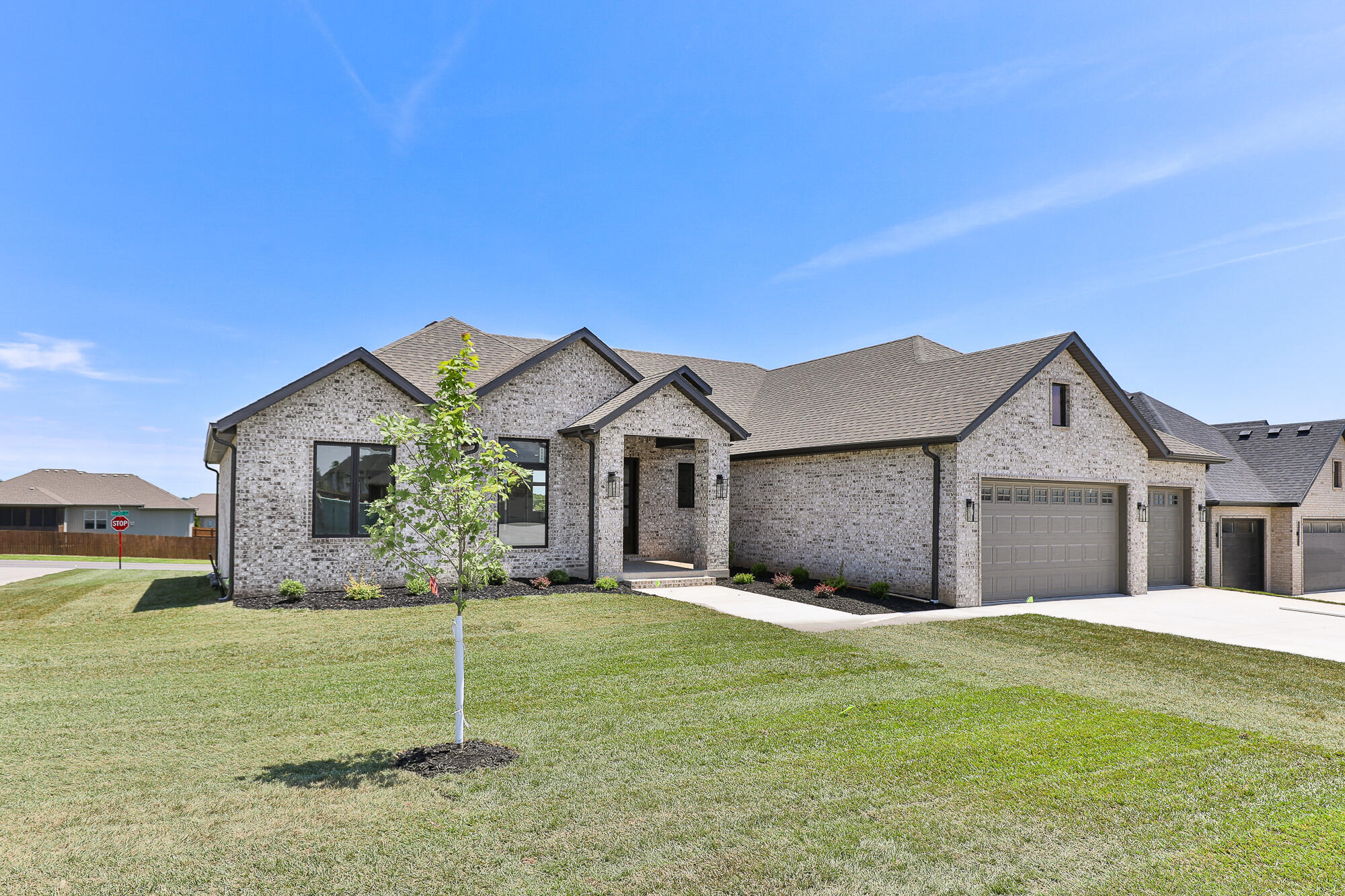 Photo 2 - Residential for sale – 2082 N Unbridled Court  Springfield, MO