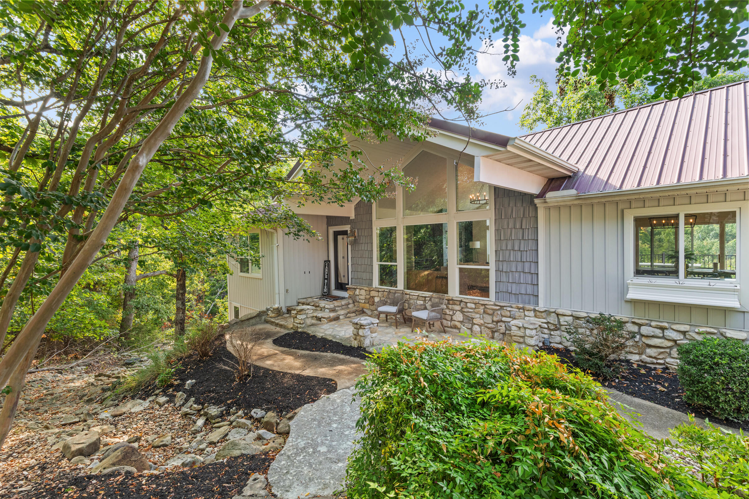 Residential for sale – 70  Stone Ledge Drive  Branson West, MO
