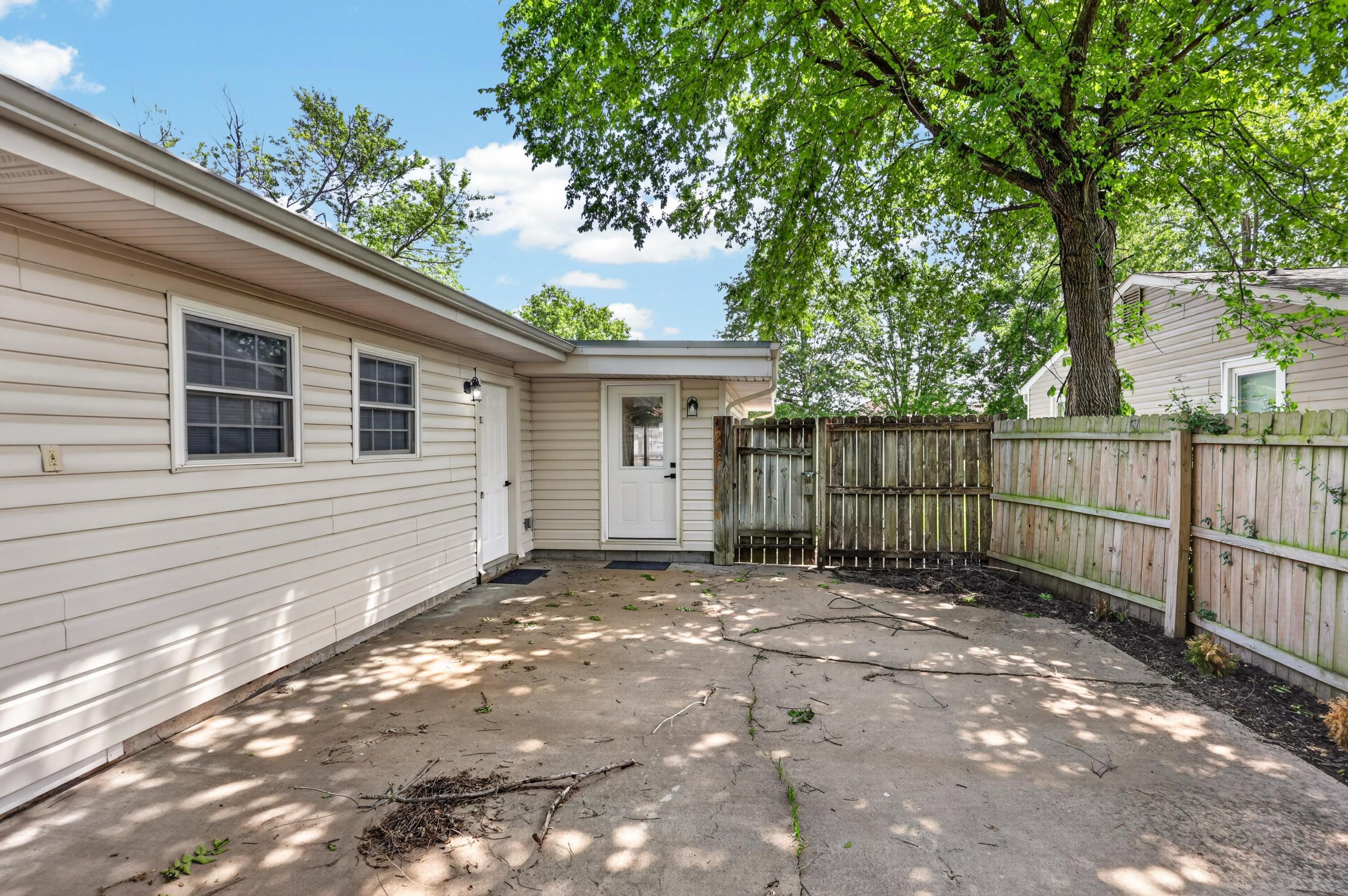 Photo 7 - Residential for sale – 2102 W 12th Street  Joplin, MO
