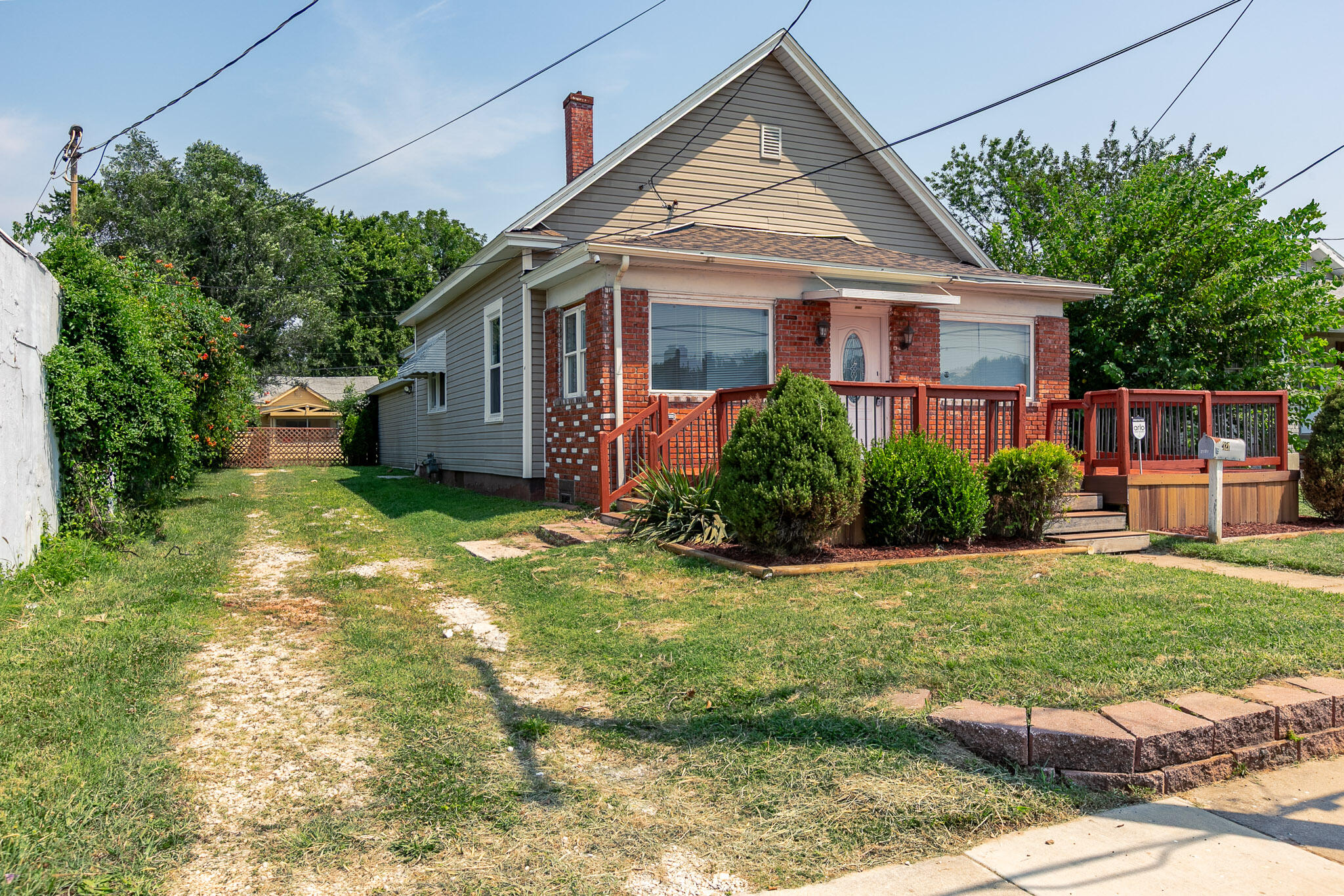 Photo 2 - Residential for sale – 2121 W College Street  Springfield, MO