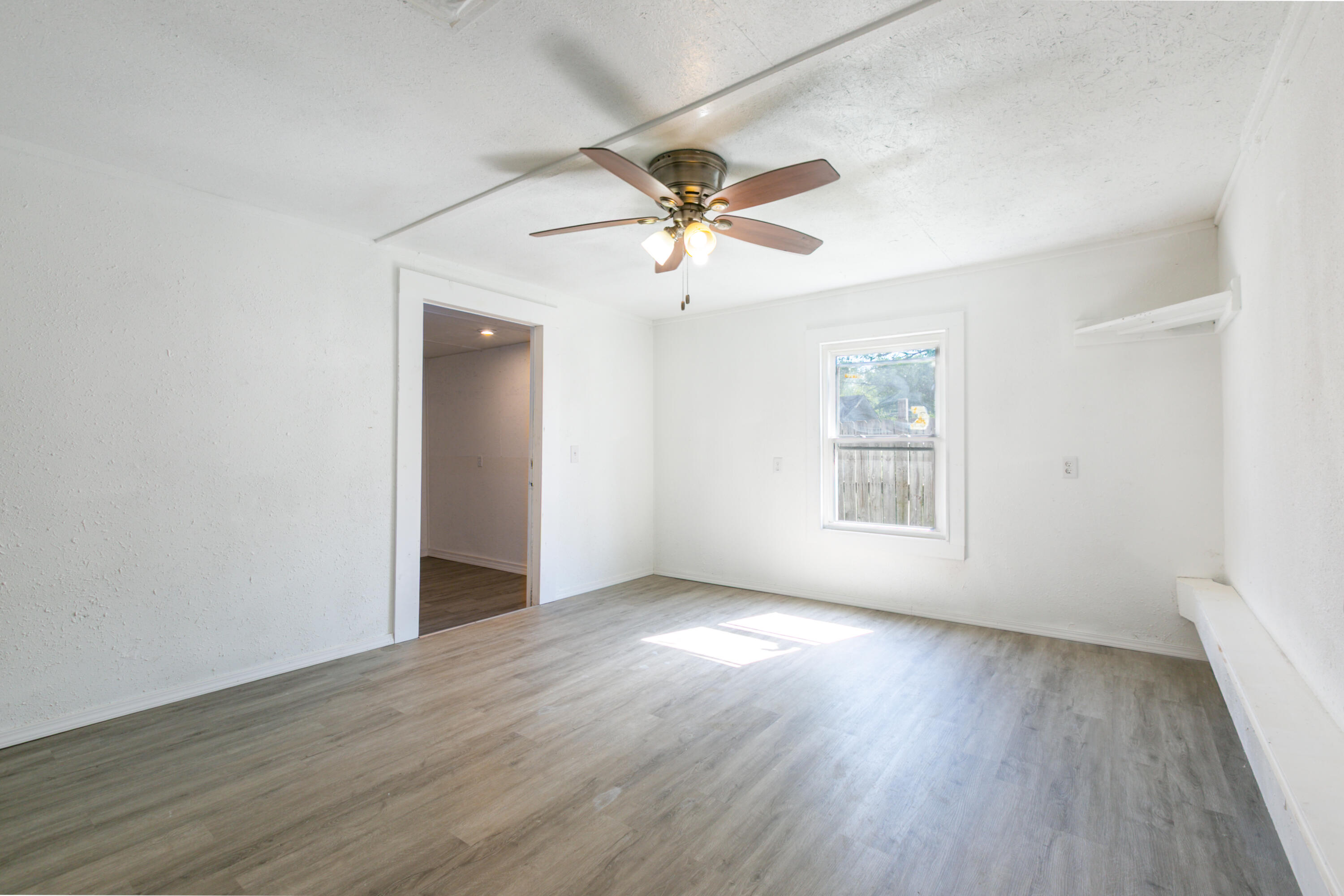Photo 20 - Commercial Sale for sale – 2121 W College Street  Springfield, MO