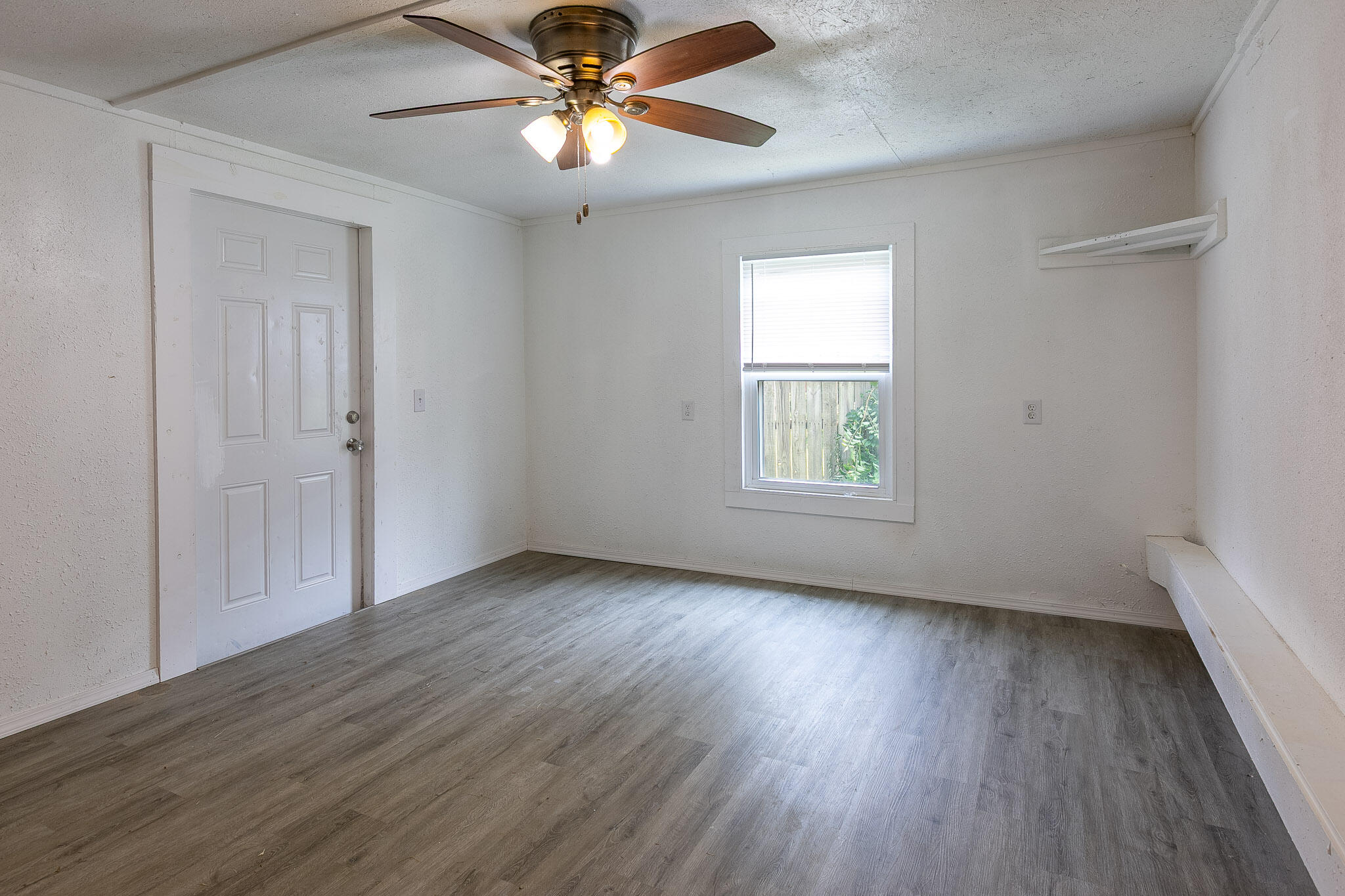 Photo 13 - Commercial Sale for sale – 2121 W College Street  Springfield, MO