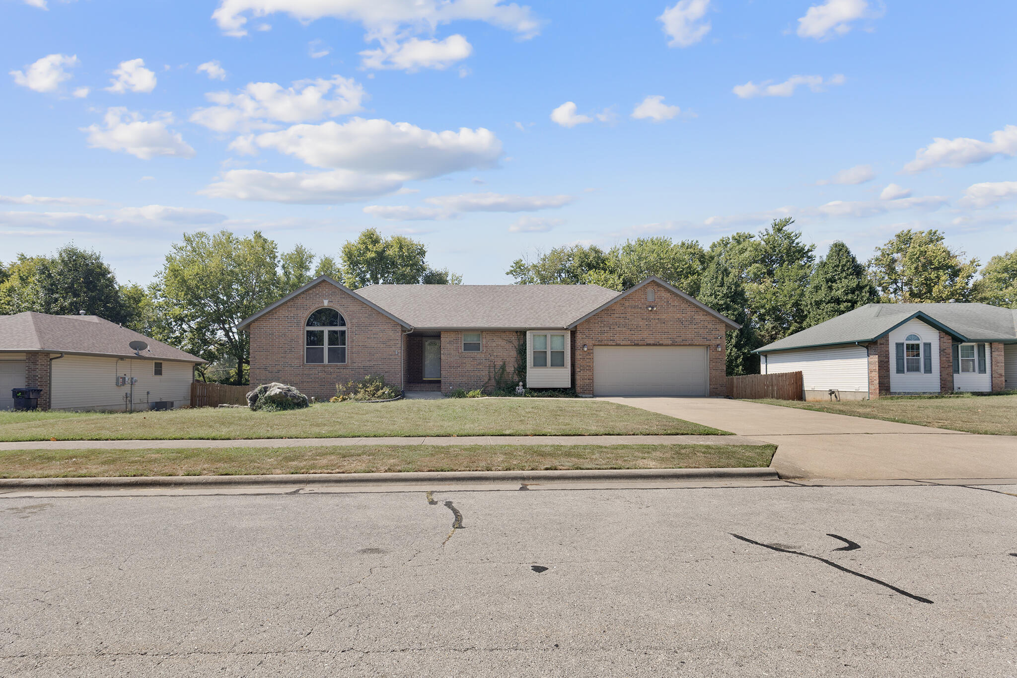 Photo 2 - Residential for sale – 105  Holly Ridge Road  Willard, MO