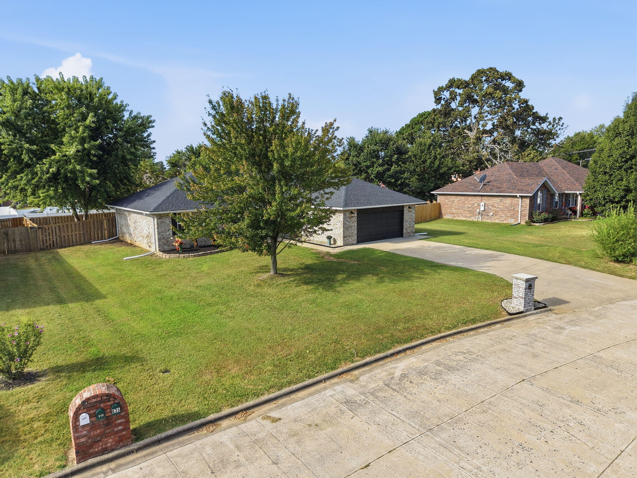Photo 5 - Residential for sale – 630 E Summit Street  Bolivar, MO