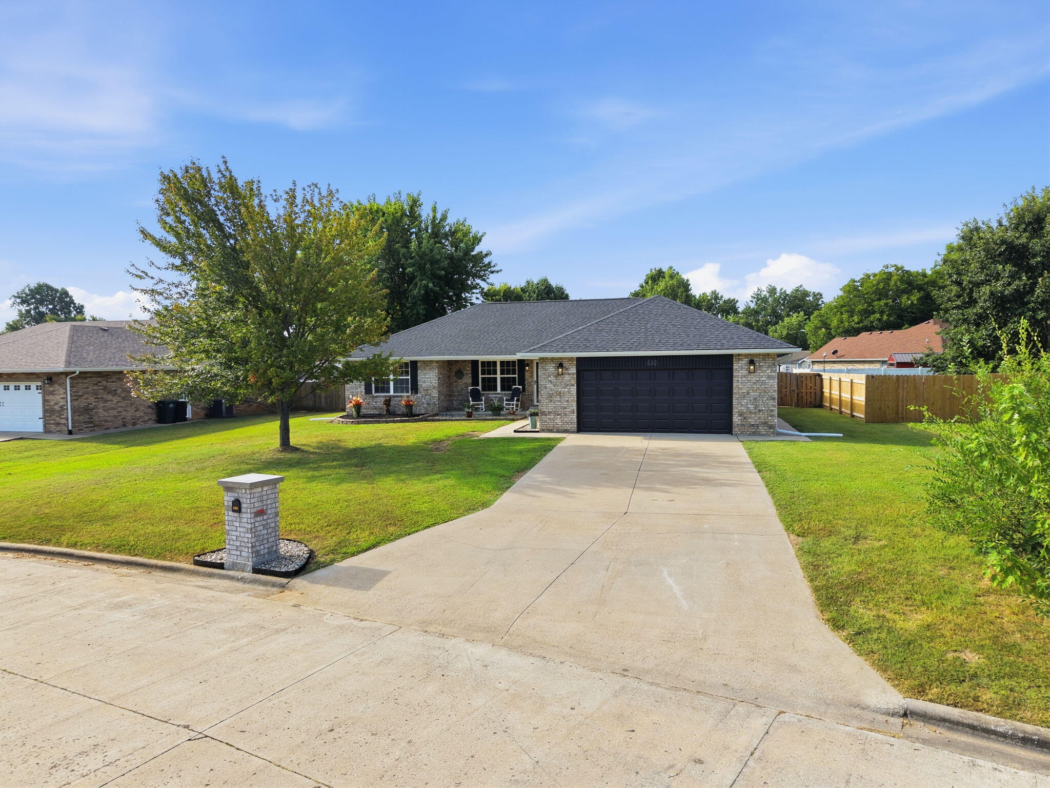 Photo 2 - Residential for sale – 630 E Summit Street  Bolivar, MO