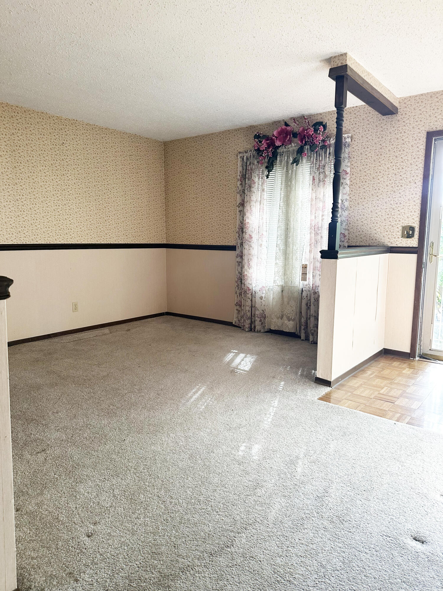 Photo 3 - Residential for sale – 5758 S Kimbrough Avenue  Springfield, MO
