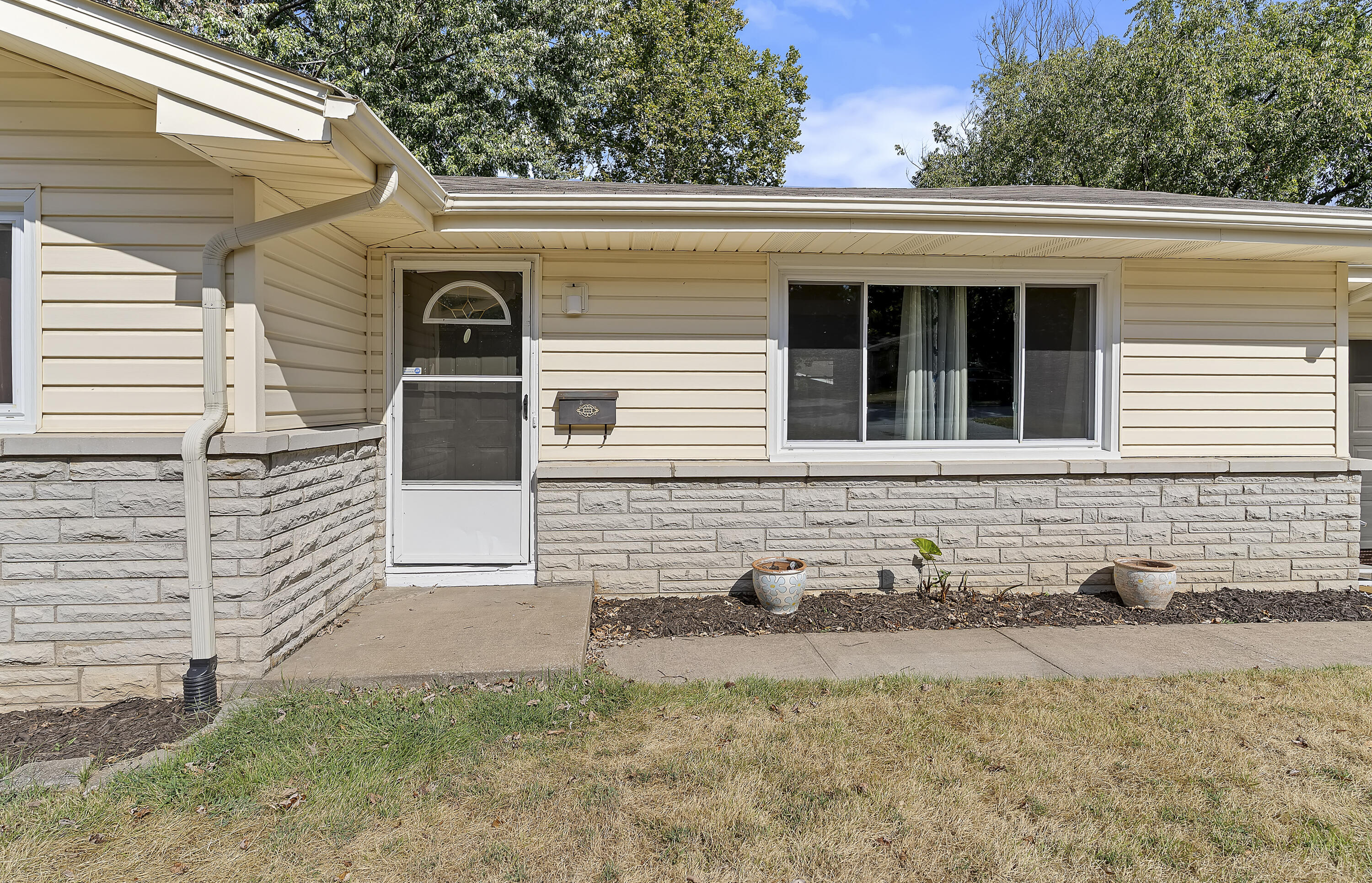 Photo 3 - Residential for sale – 701 E Edgewood Street  Springfield, MO