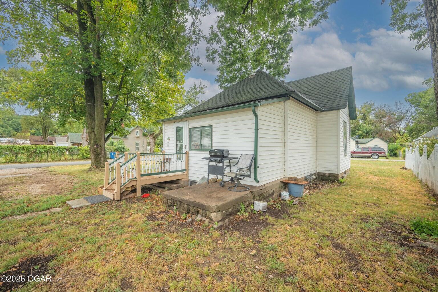 Photo 4 - Residential for sale – 303  Ottawa Street  Seneca, MO