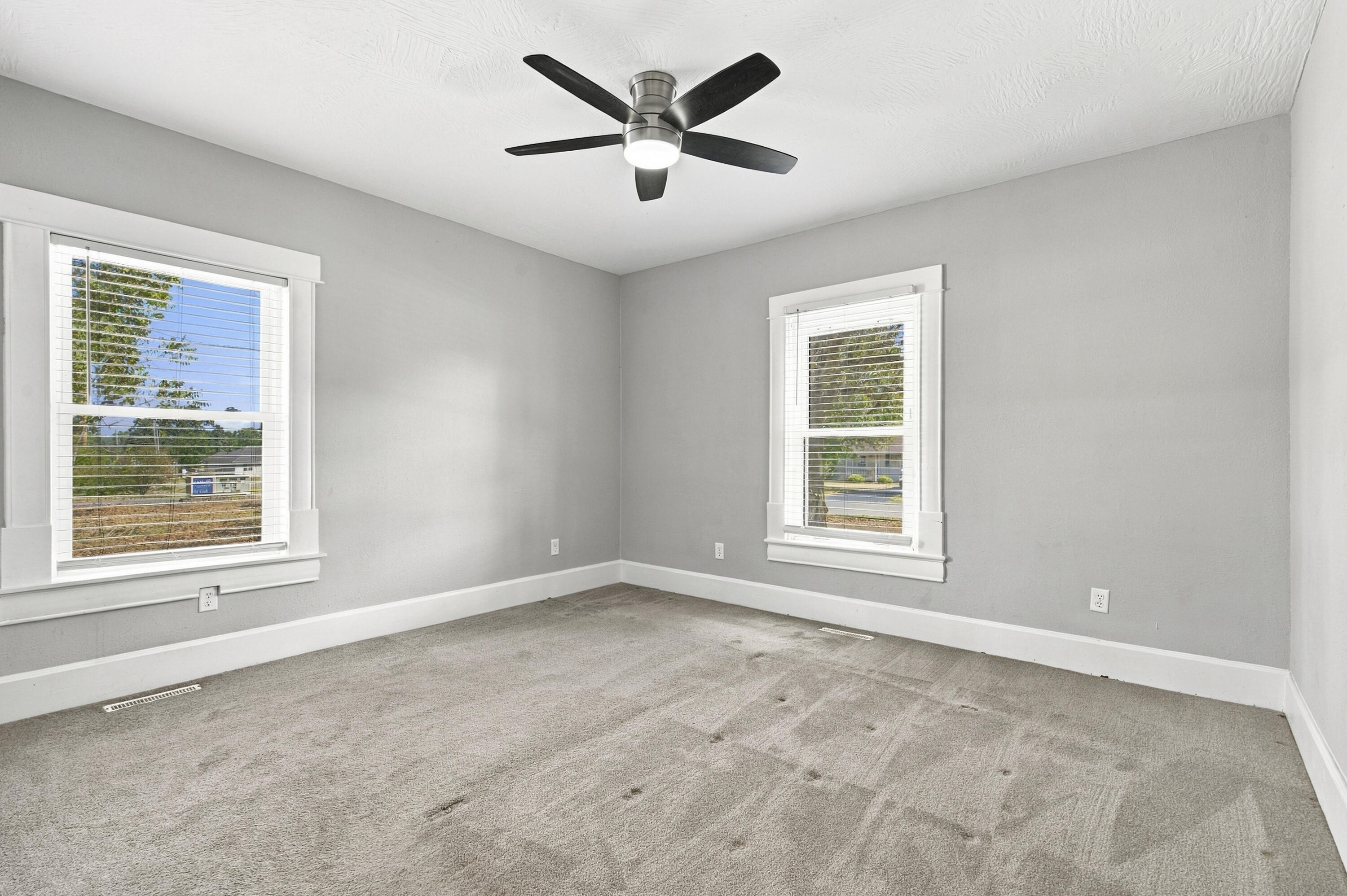Photo 14 - Residential for sale – 107 N Public Avenue  Clever, MO