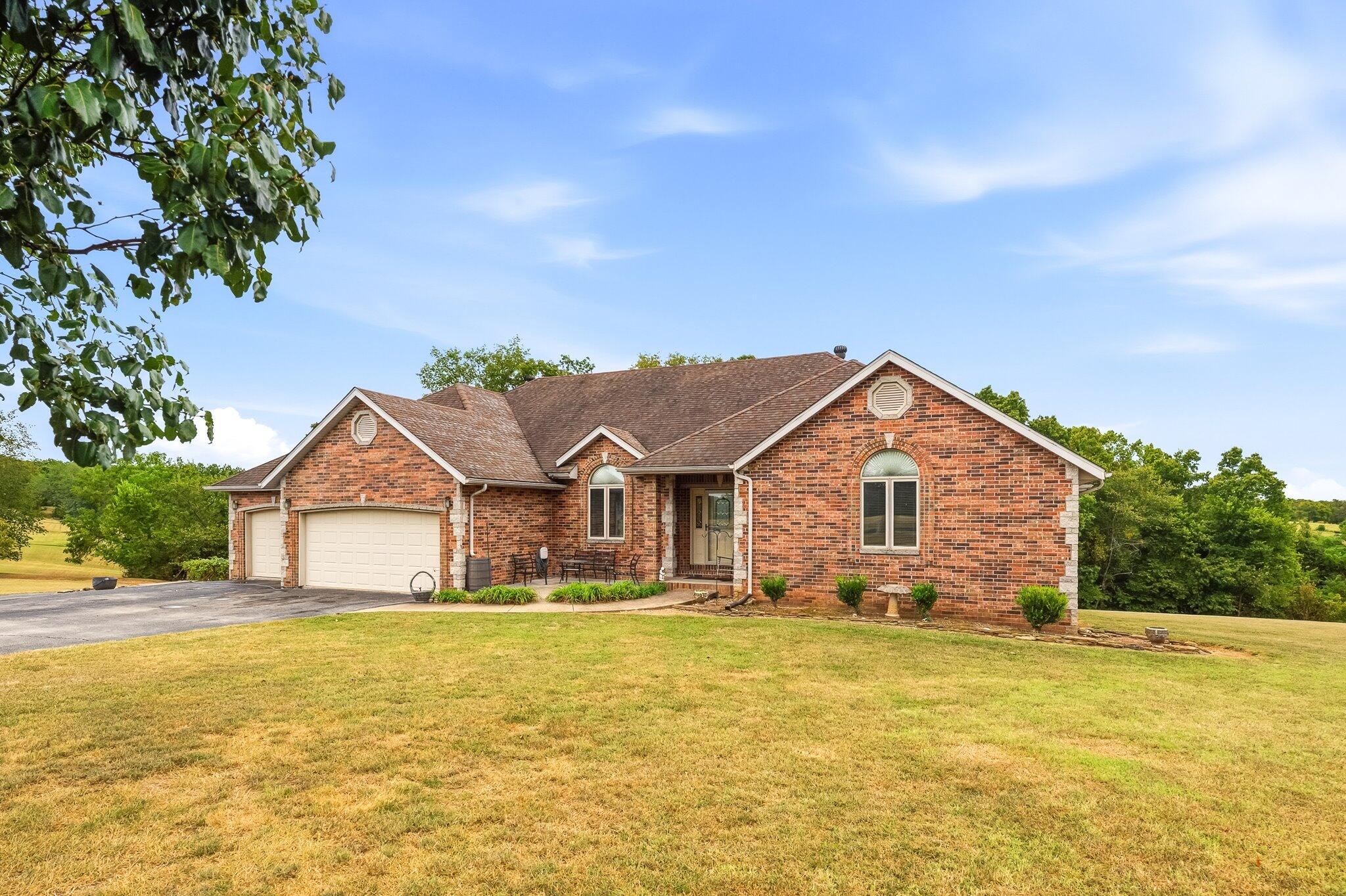 Photo 5 - Residential for sale – 1818 W Country Hill Lane  Nixa, MO