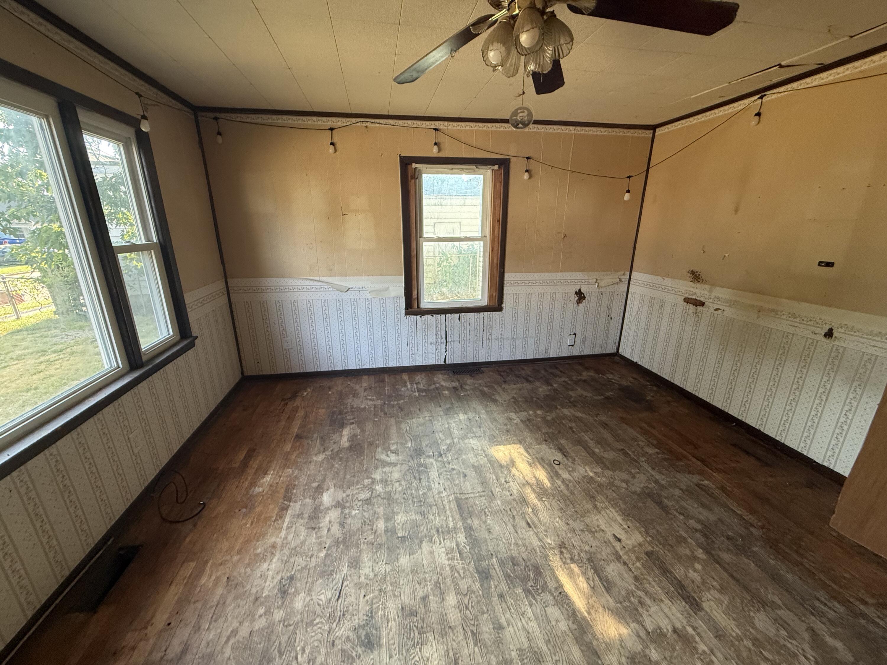 Photo 6 - Residential for sale – 1701 W Chestnut   Springfield, MO