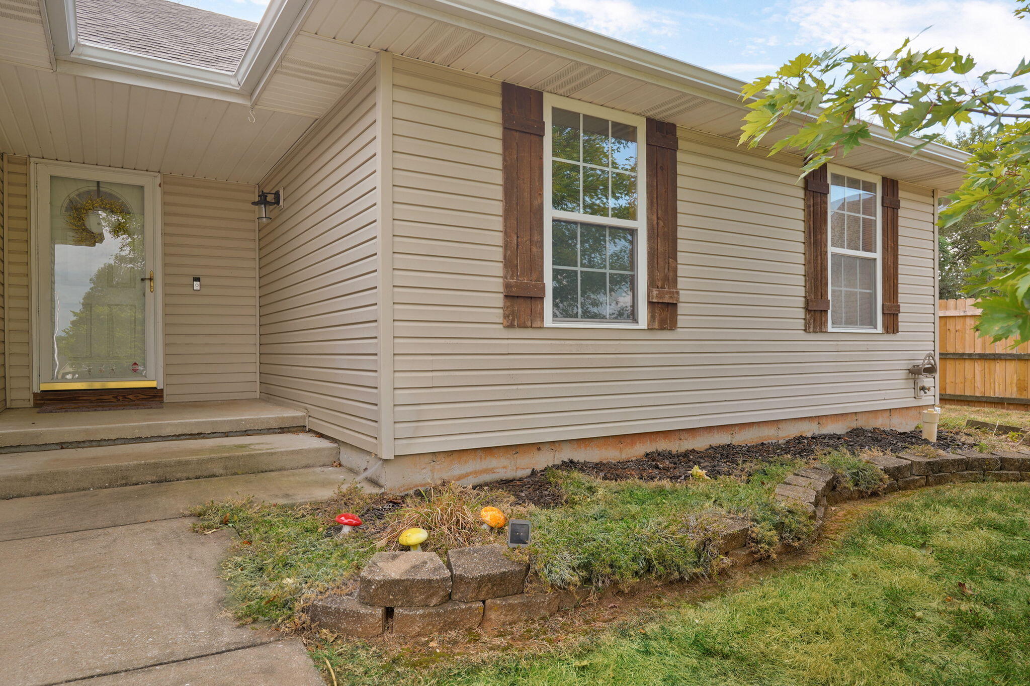 Photo 4 - Residential for sale – 1560 S Timbercreek Avenue  Springfield, MO