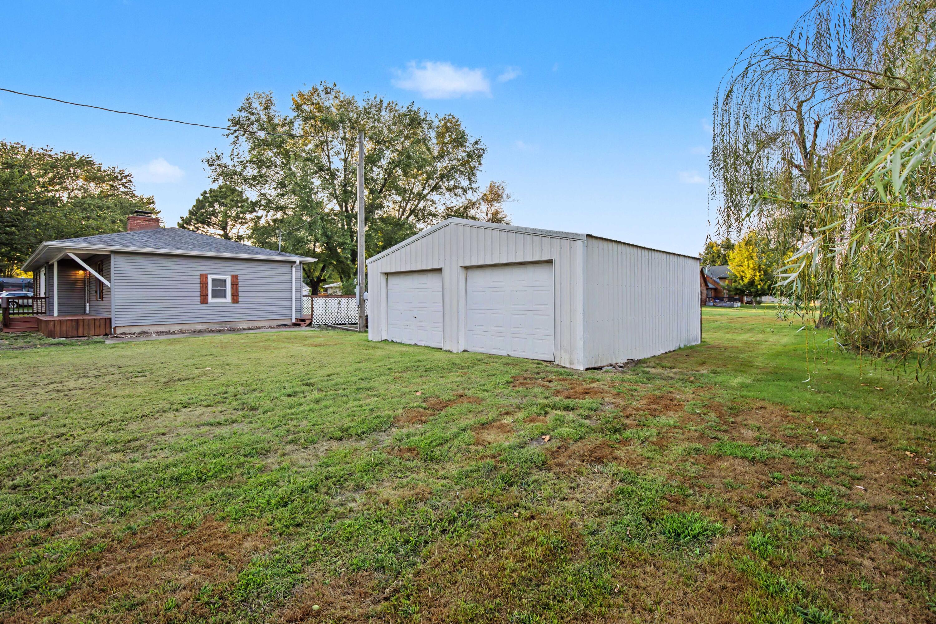 Photo 26 - Residential for sale – 1001 E Airport Road  El Dorado Springs, MO