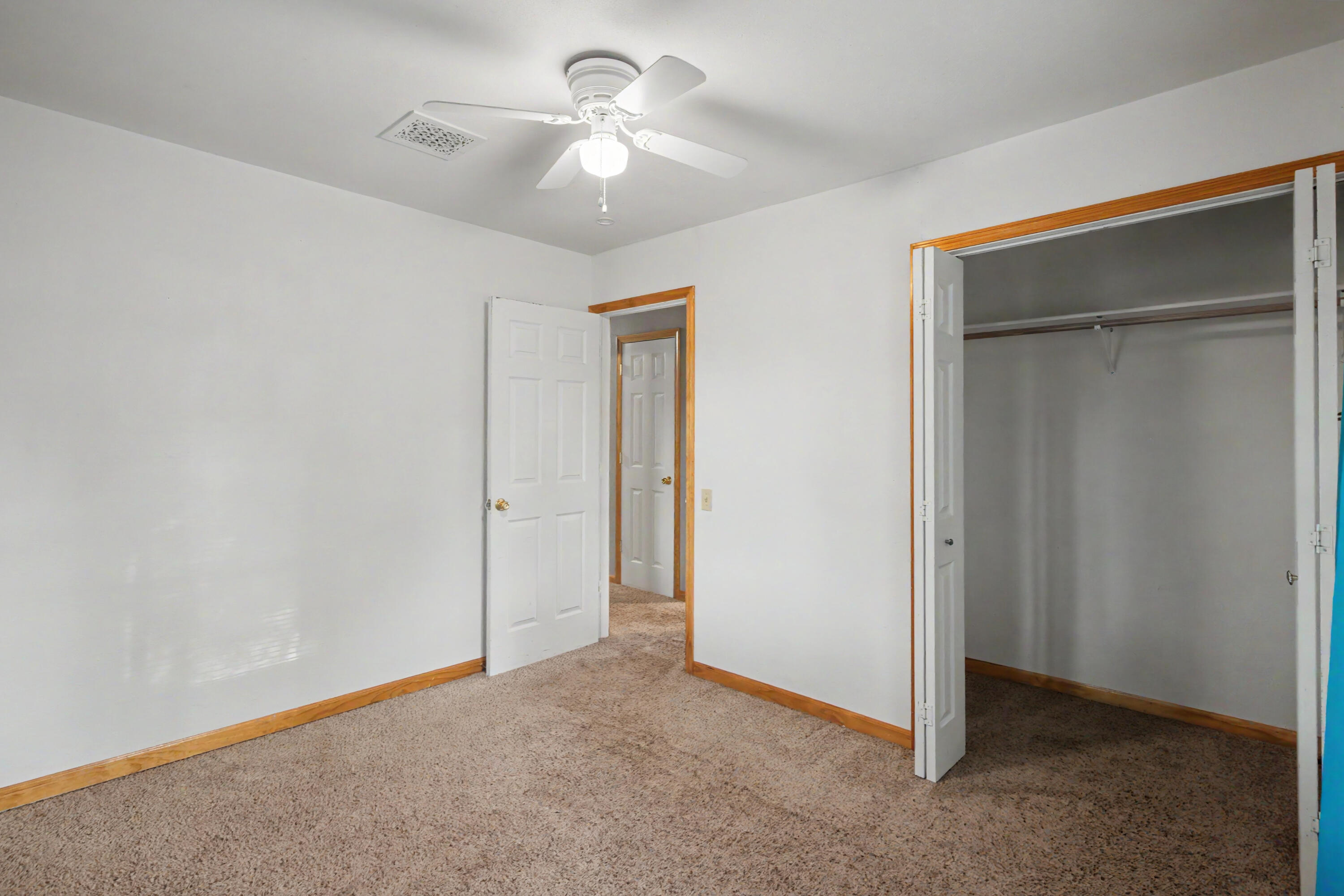 Photo 8 - Residential for sale – 1001 E Airport Road  El Dorado Springs, MO