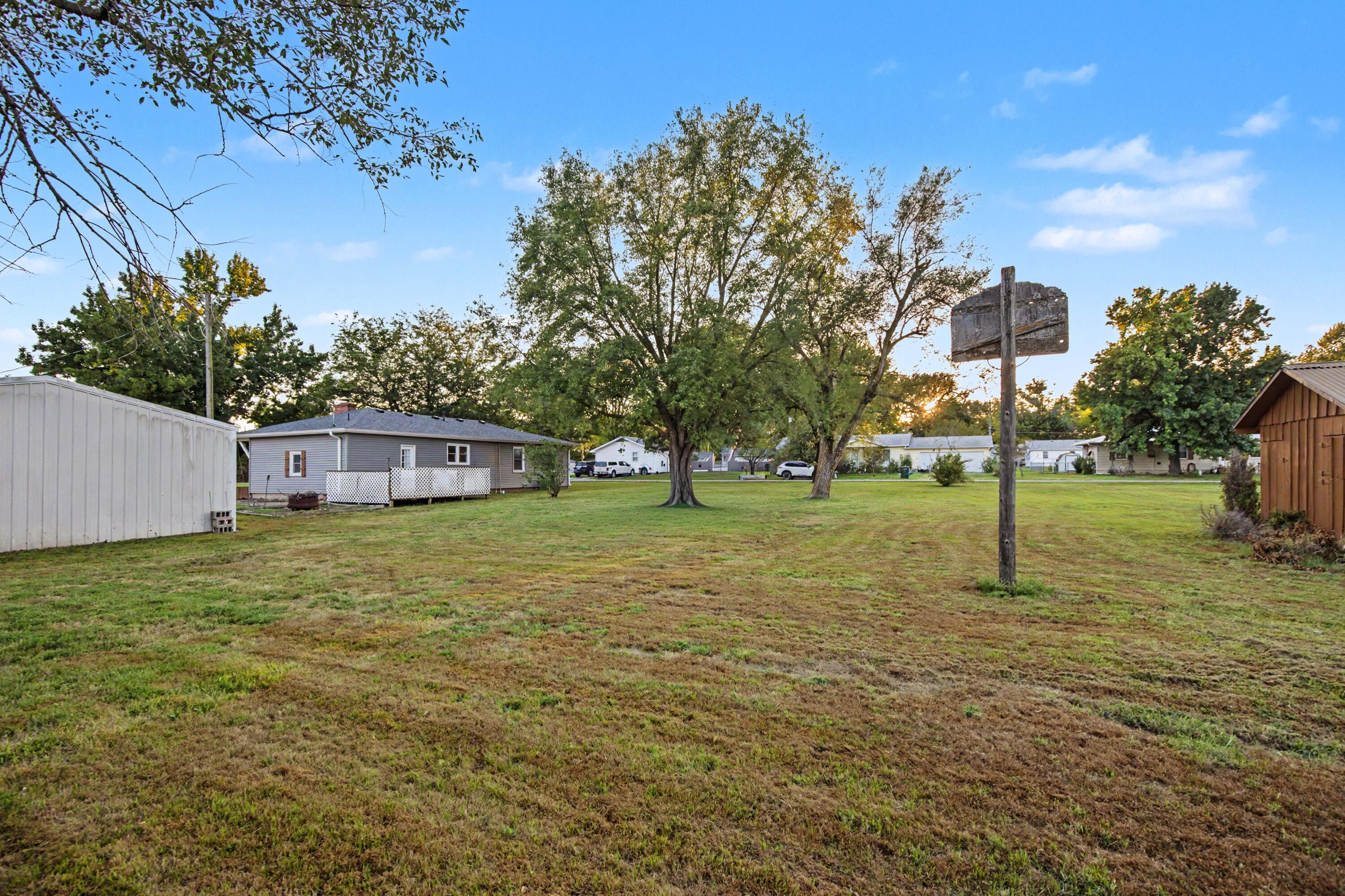 Photo 28 - Residential for sale – 1001 E Airport Road  El Dorado Springs, MO