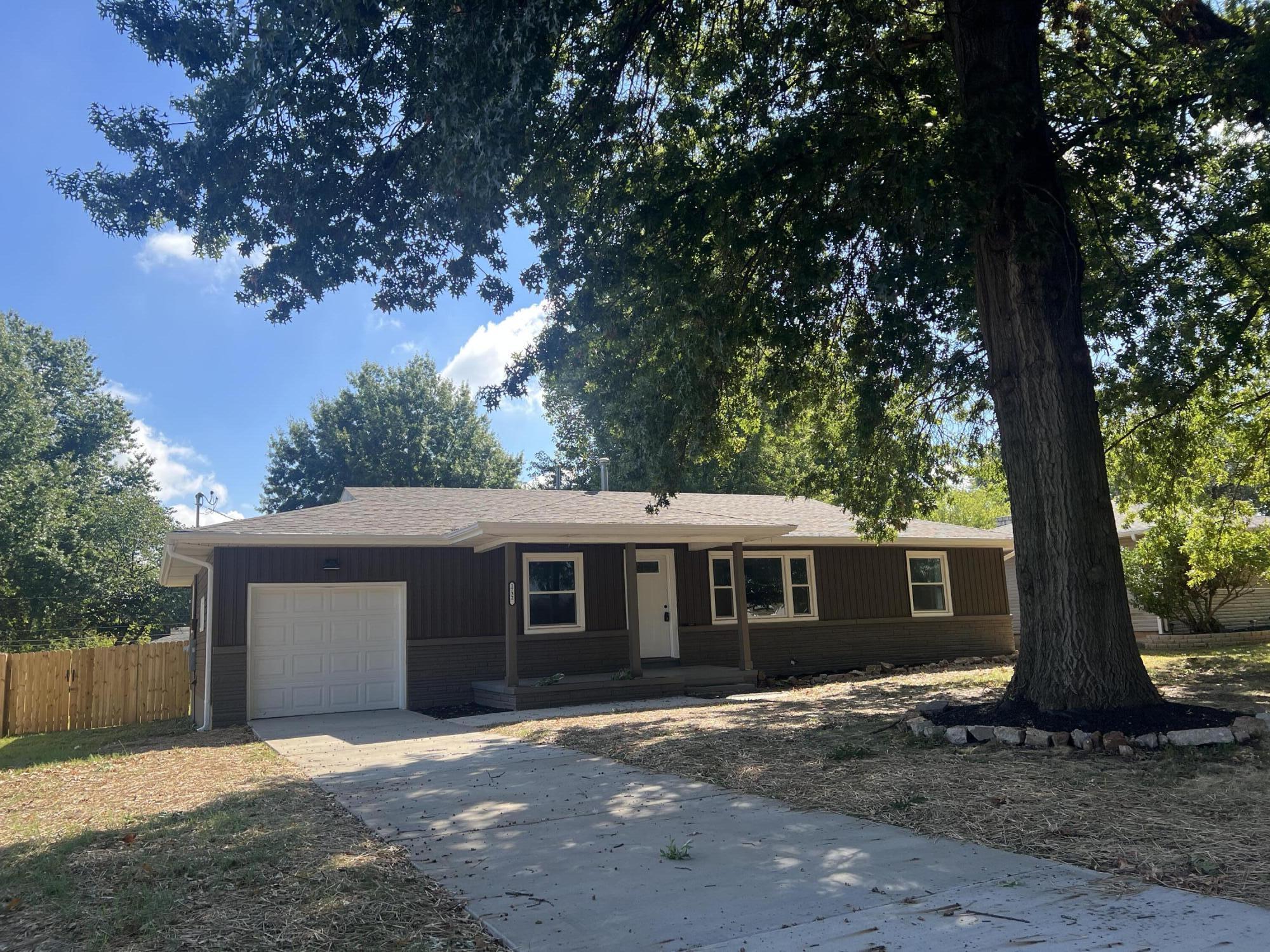Photo 26 - Residential for sale – 1732 S Lancaster   Springfield, MO