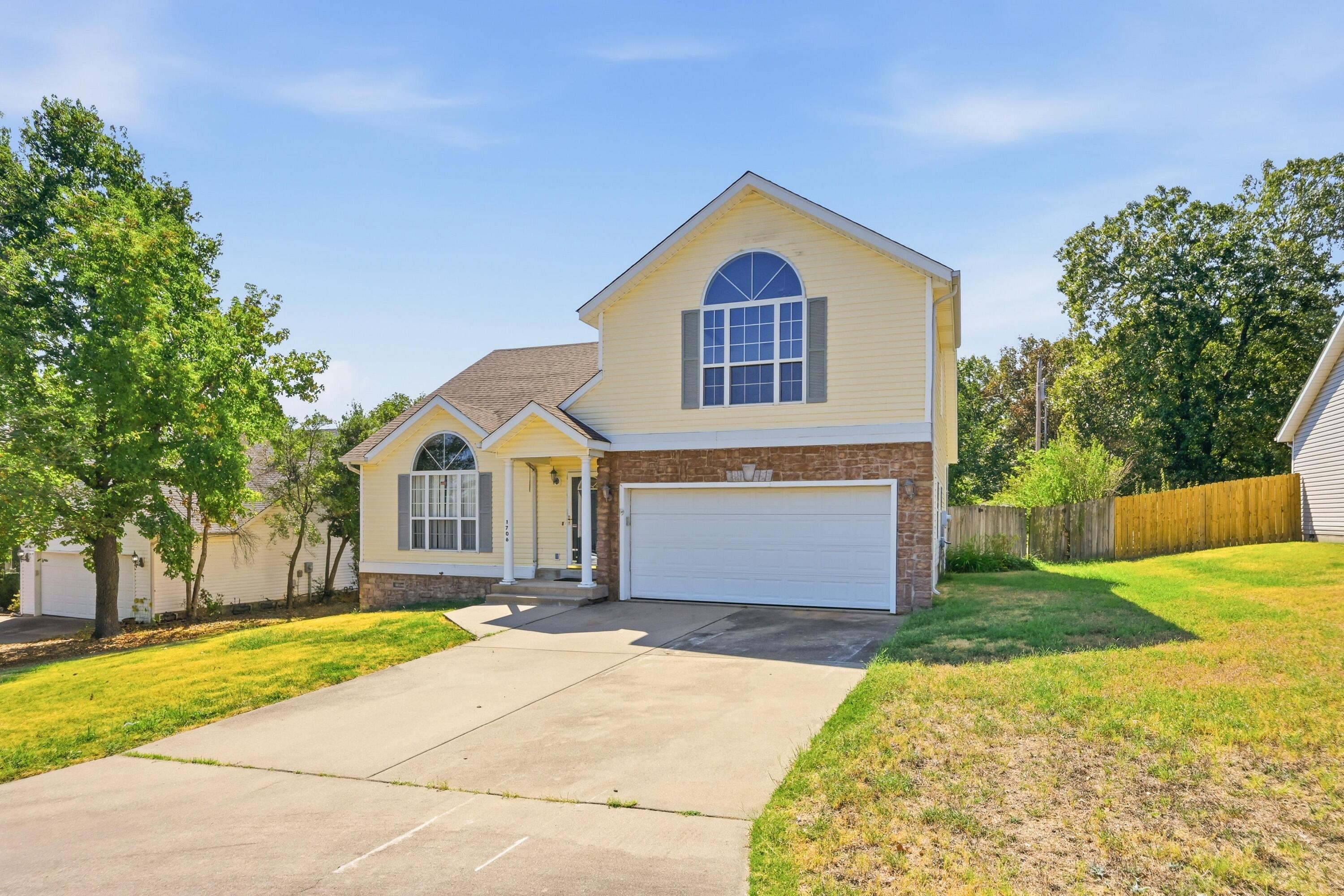 Photo 3 - Residential for sale – 1706 W Marigold Drive  Joplin, MO
