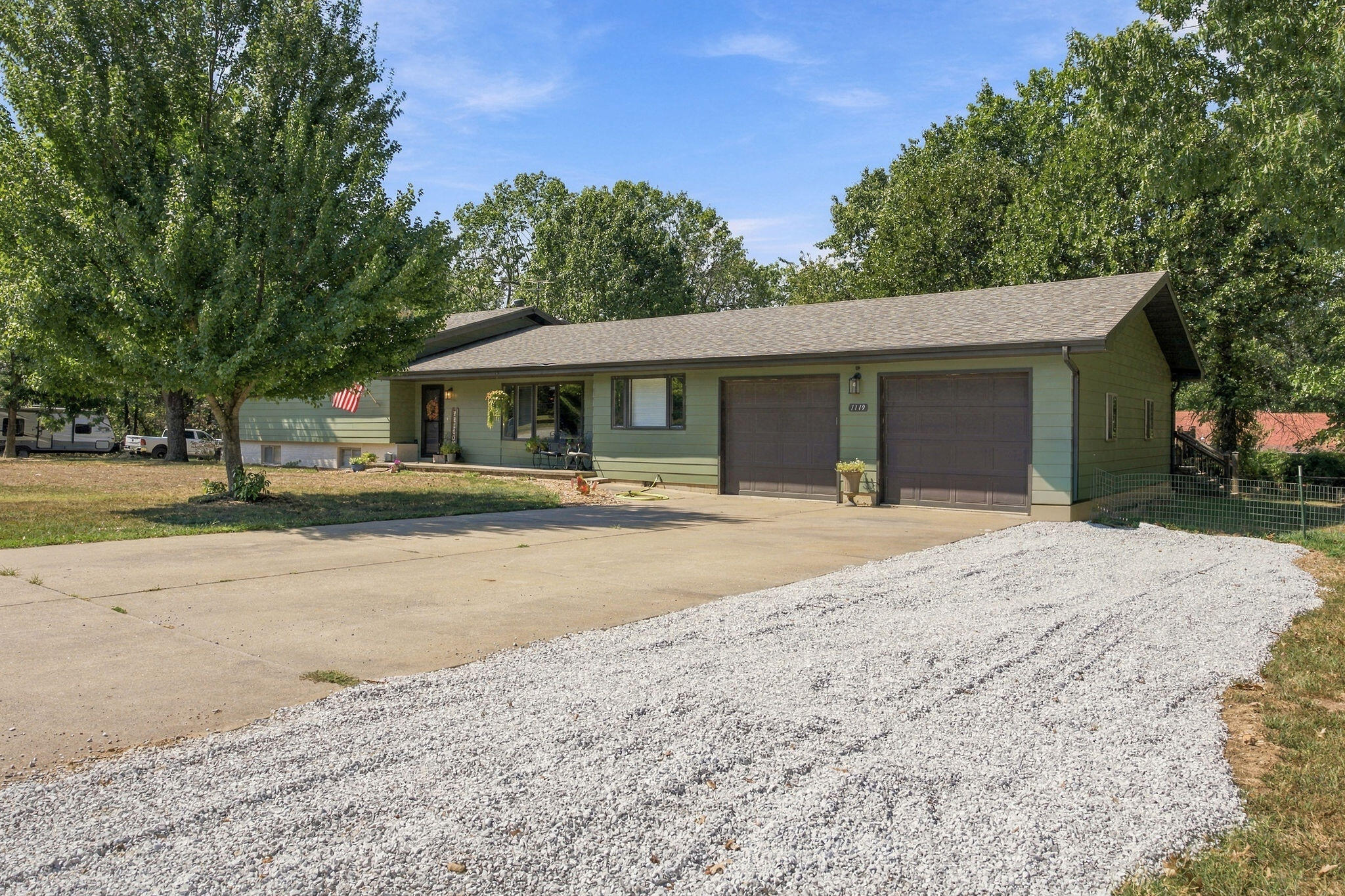 Photo 3 - Residential for sale – 1119  Terrace Drive  Aurora, MO