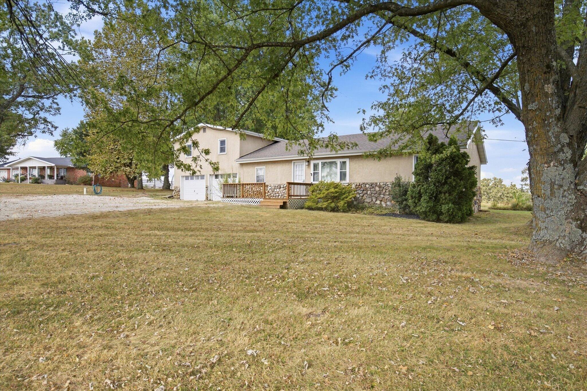 Photo 2 - Residential for sale – 1663  Swan Lane  Mansfield, MO