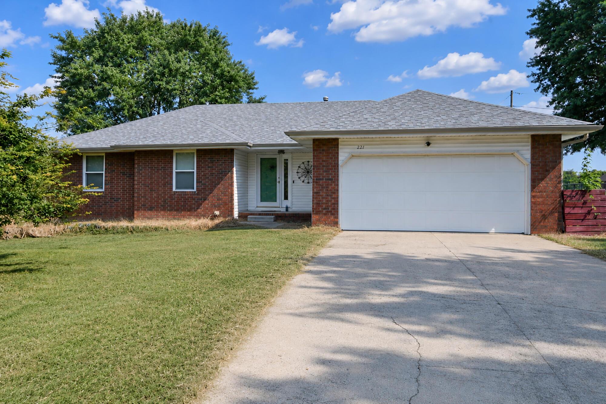 Photo 3 - Residential for sale – 221 E New Melville Road  Willard, MO