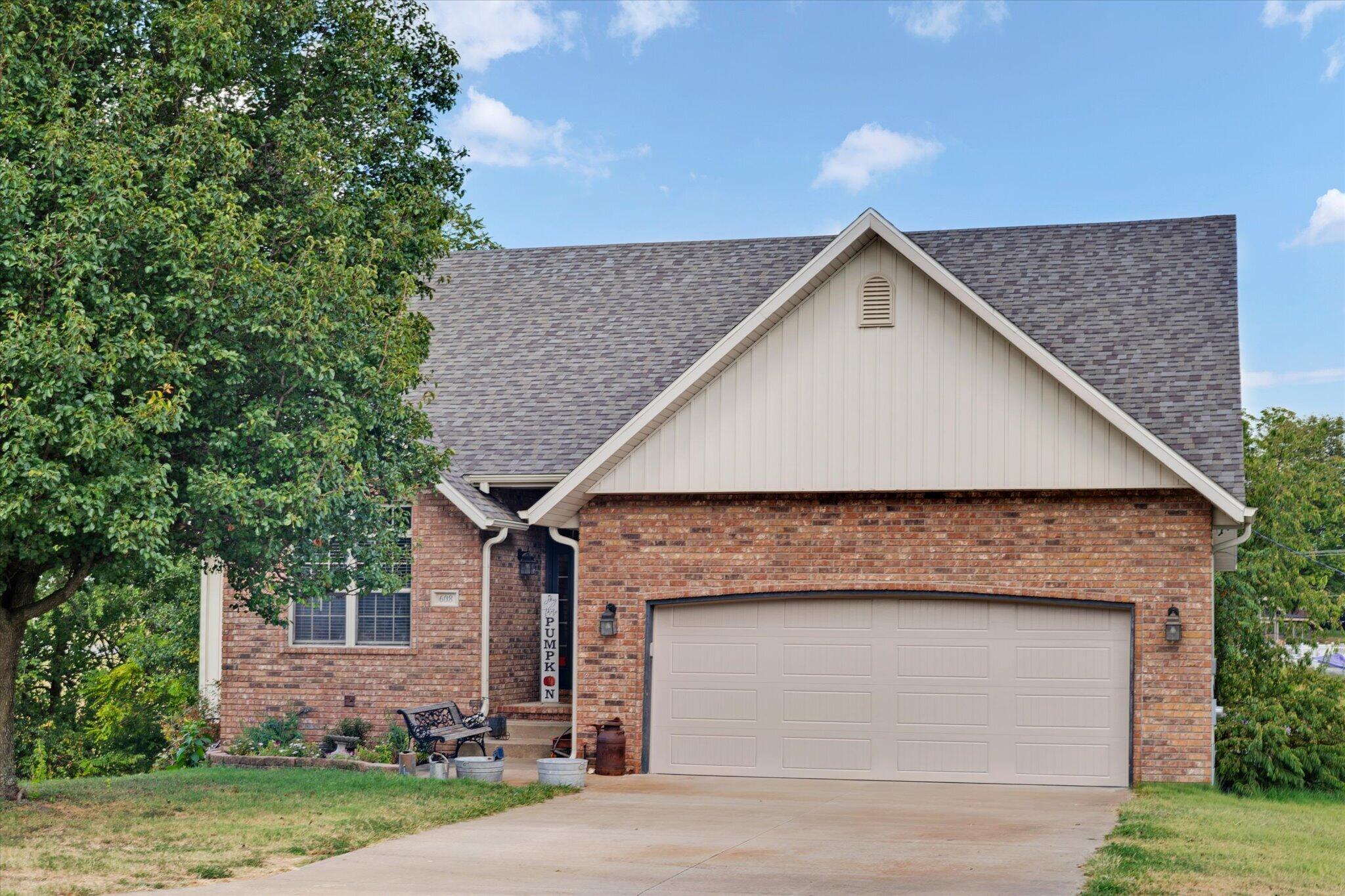 Photo 3 - Residential for sale – 608 S Cully Avenue  Republic, MO
