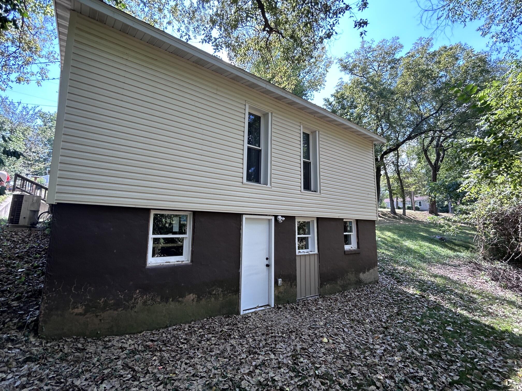 Photo 5 - Residential for sale – 311 E Jackson Street  Ozark, MO