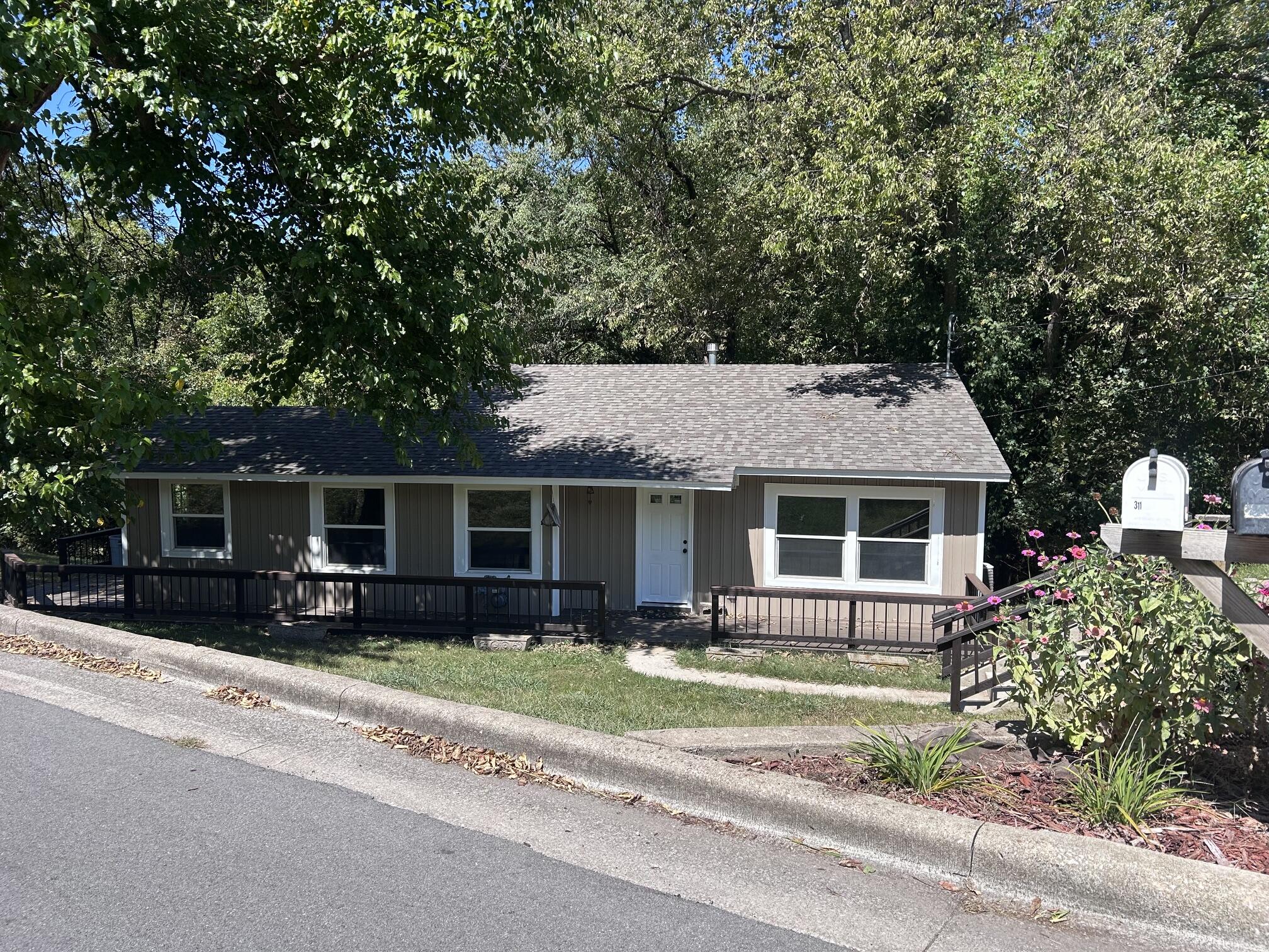 Photo 3 - Residential for sale – 311 E Jackson Street  Ozark, MO