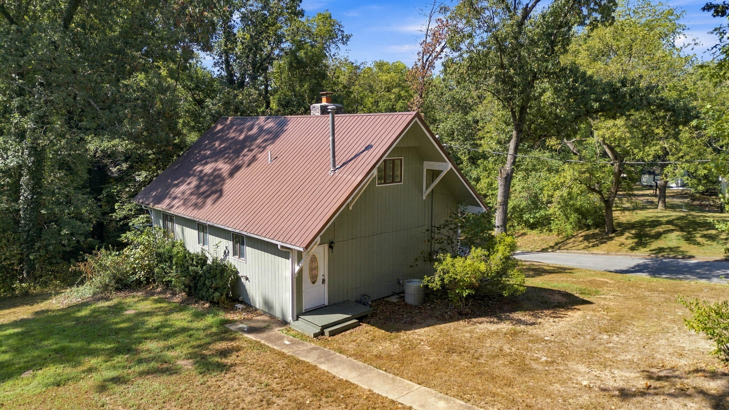 Photo 6 - Residential for sale – 1000  Hickory Street  Cassville, MO