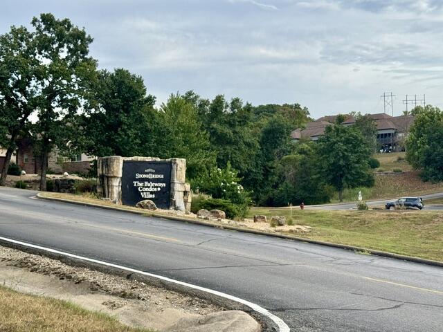 Photo 2 - Residential for sale – 1063  Golf Drive  Branson West, MO