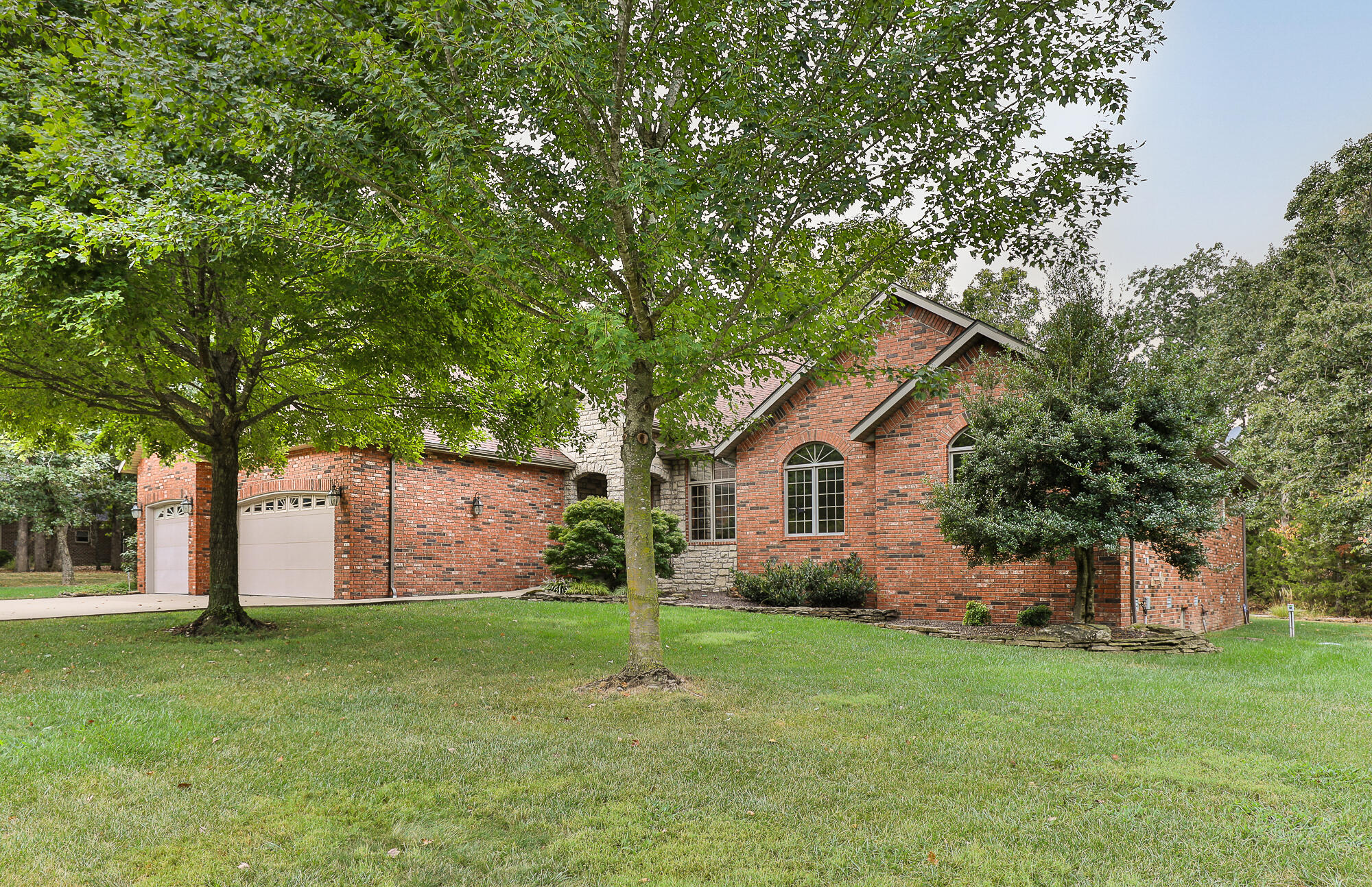 Photo 2 - Residential for sale – 5265 N Missouri Oak Trail  Springfield, MO