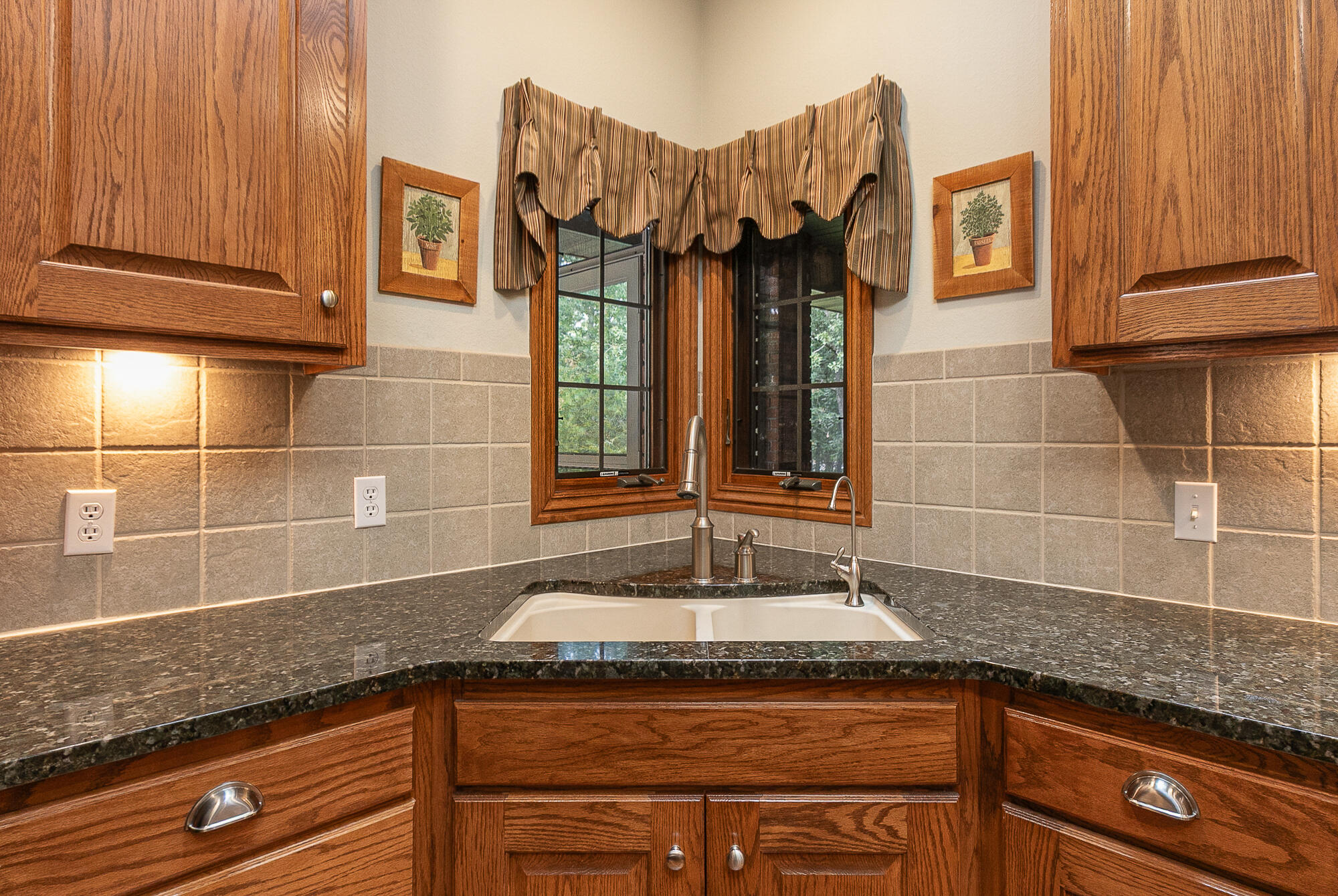 Photo 13 - Residential for sale – 5265 N Missouri Oak Trail  Springfield, MO