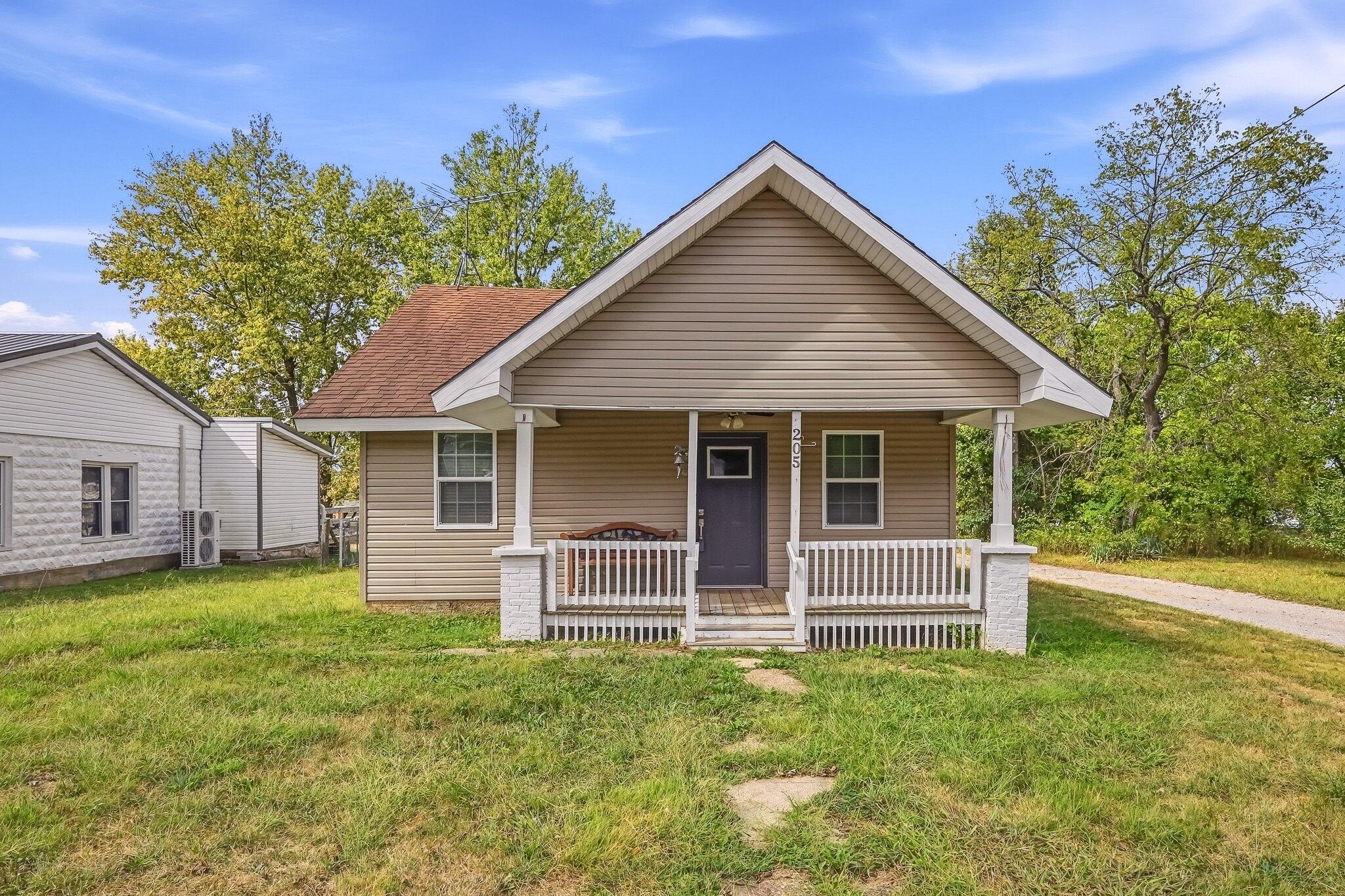 Residential for sale – 205 N Porter Avenue  Conway, MO