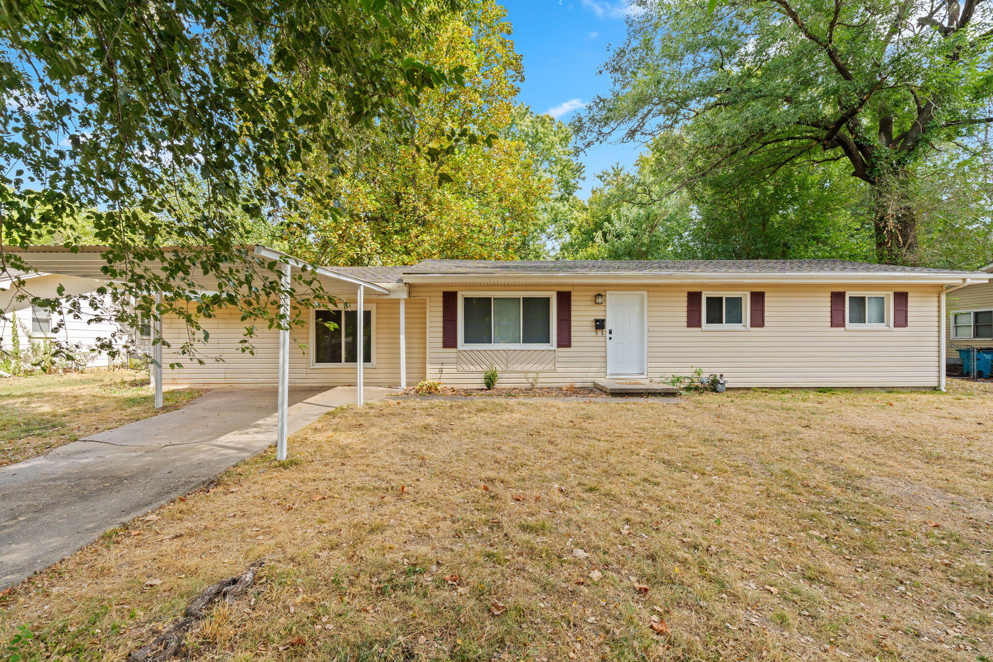 Photo 2 - Residential Lease for sale – 442 S Monte Vista Avenue  Springfield, MO