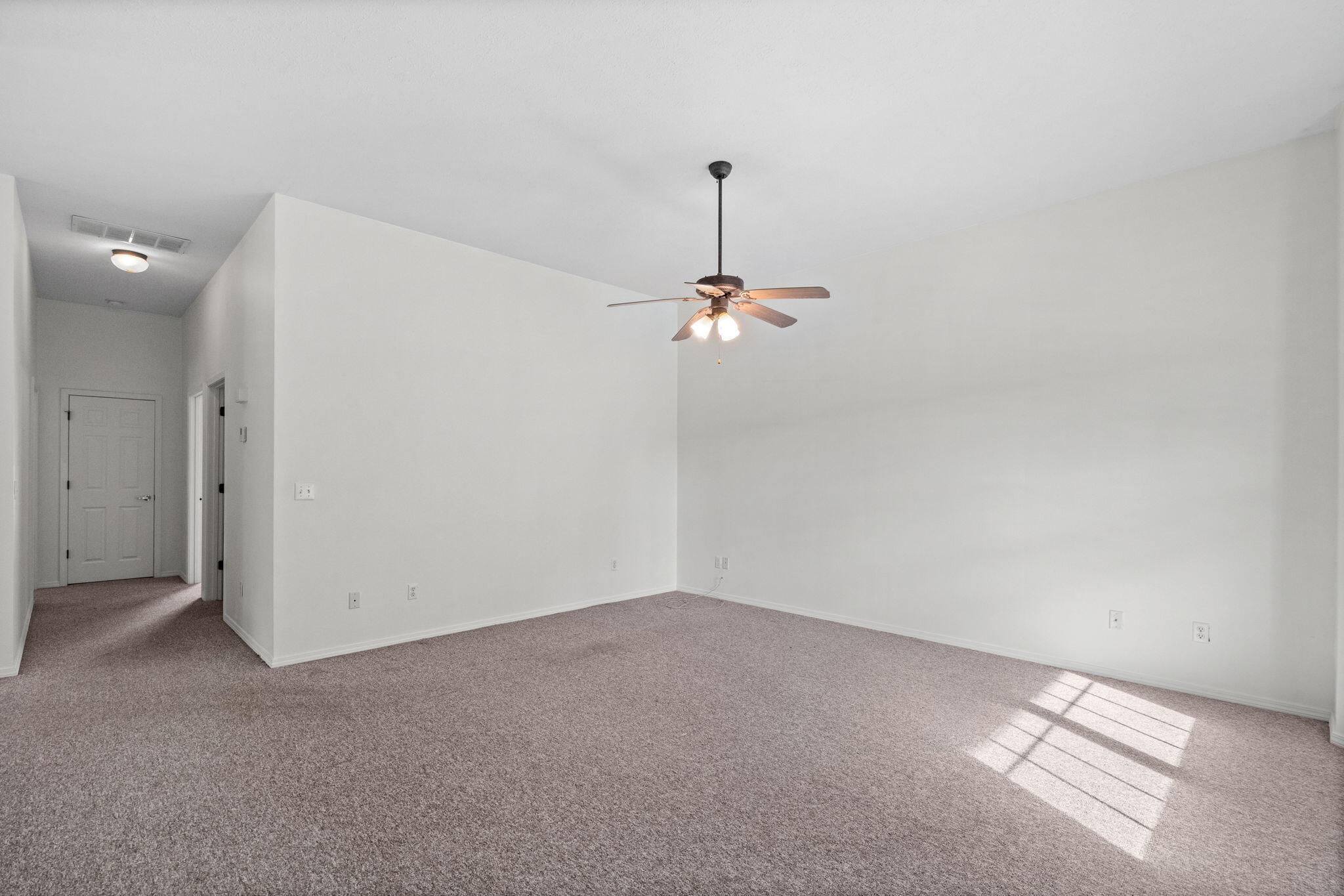 Photo 3 - Residential Lease for sale – 3915 N 15th Street  Ozark, MO